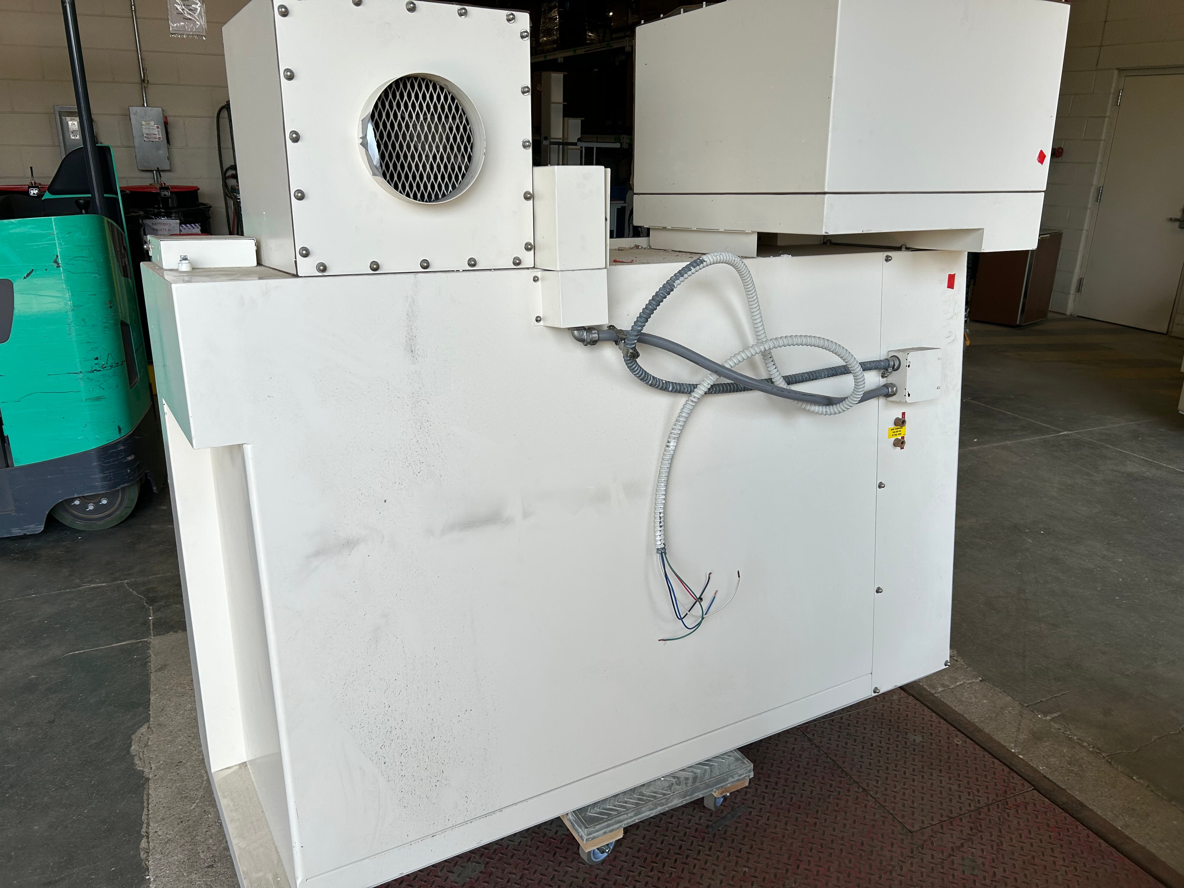 Fume hood for *Parts or Repair*
