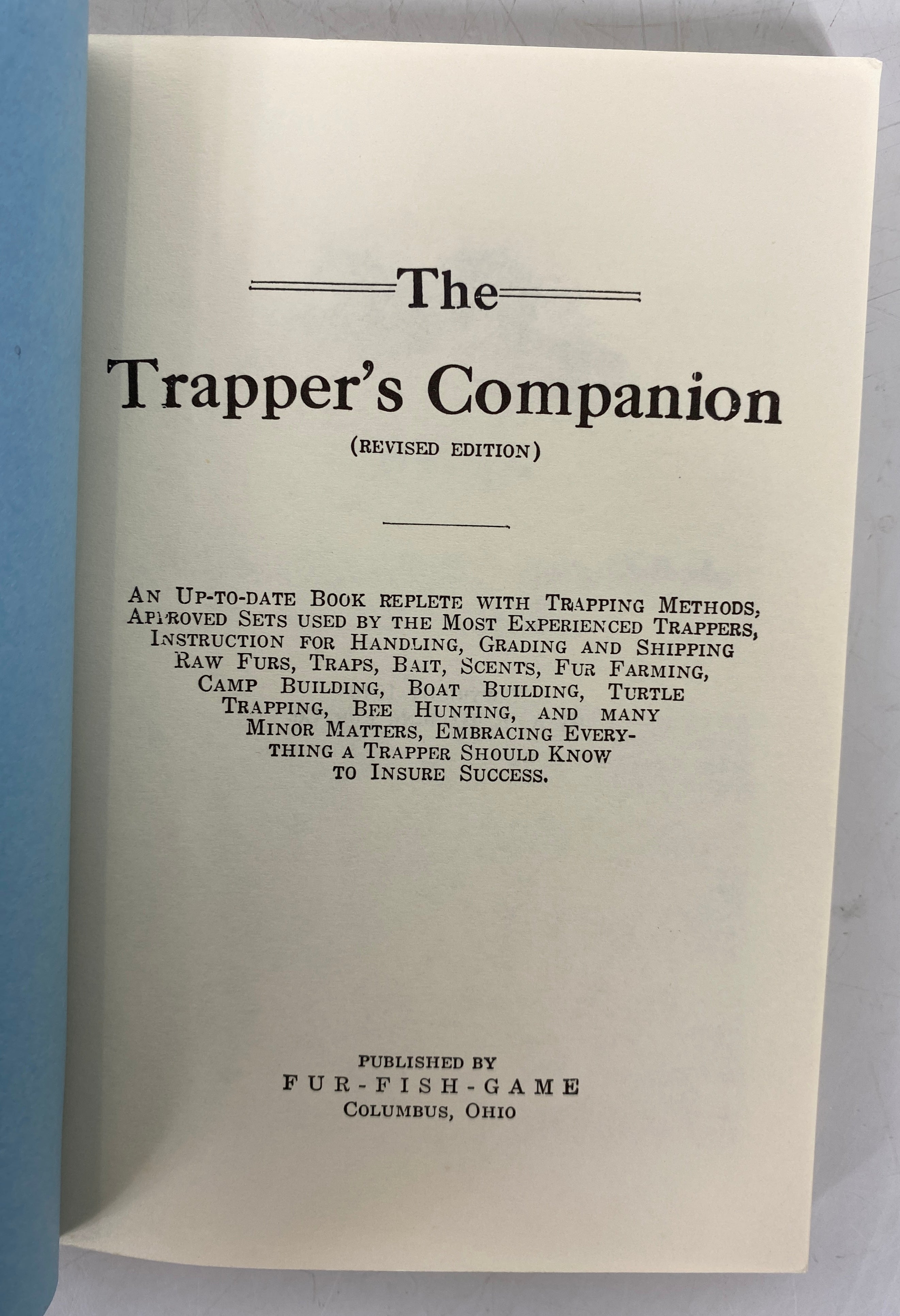 Lot of 2: The Trapper's Companion/Facts About Hunting Sights 1946-54 SC