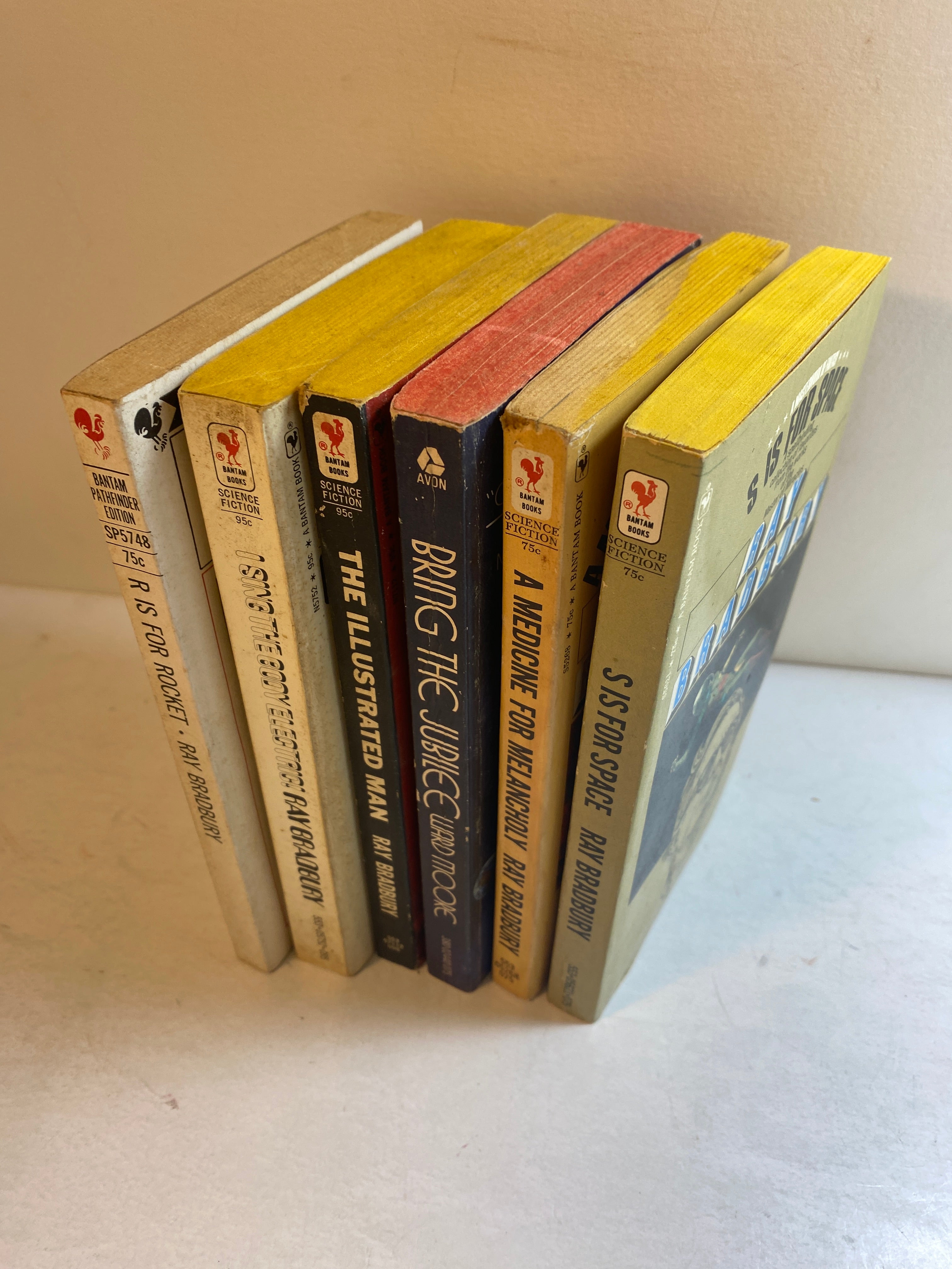 Lot of 6 Ray Bradbury sci-fi paperbacks 1969-1972