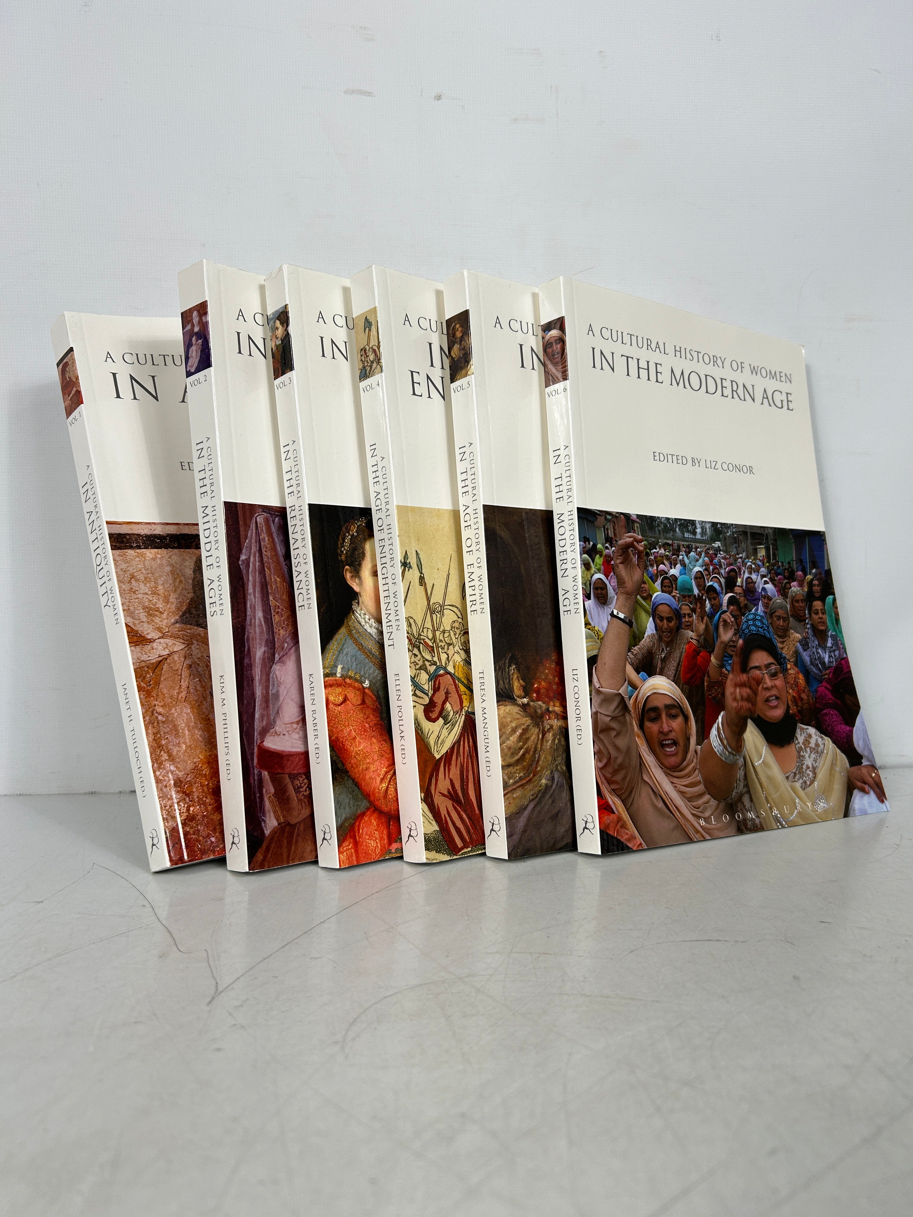 A Cultural History of Women: A 6 Volume Set (The Cultural Histories Series) SC