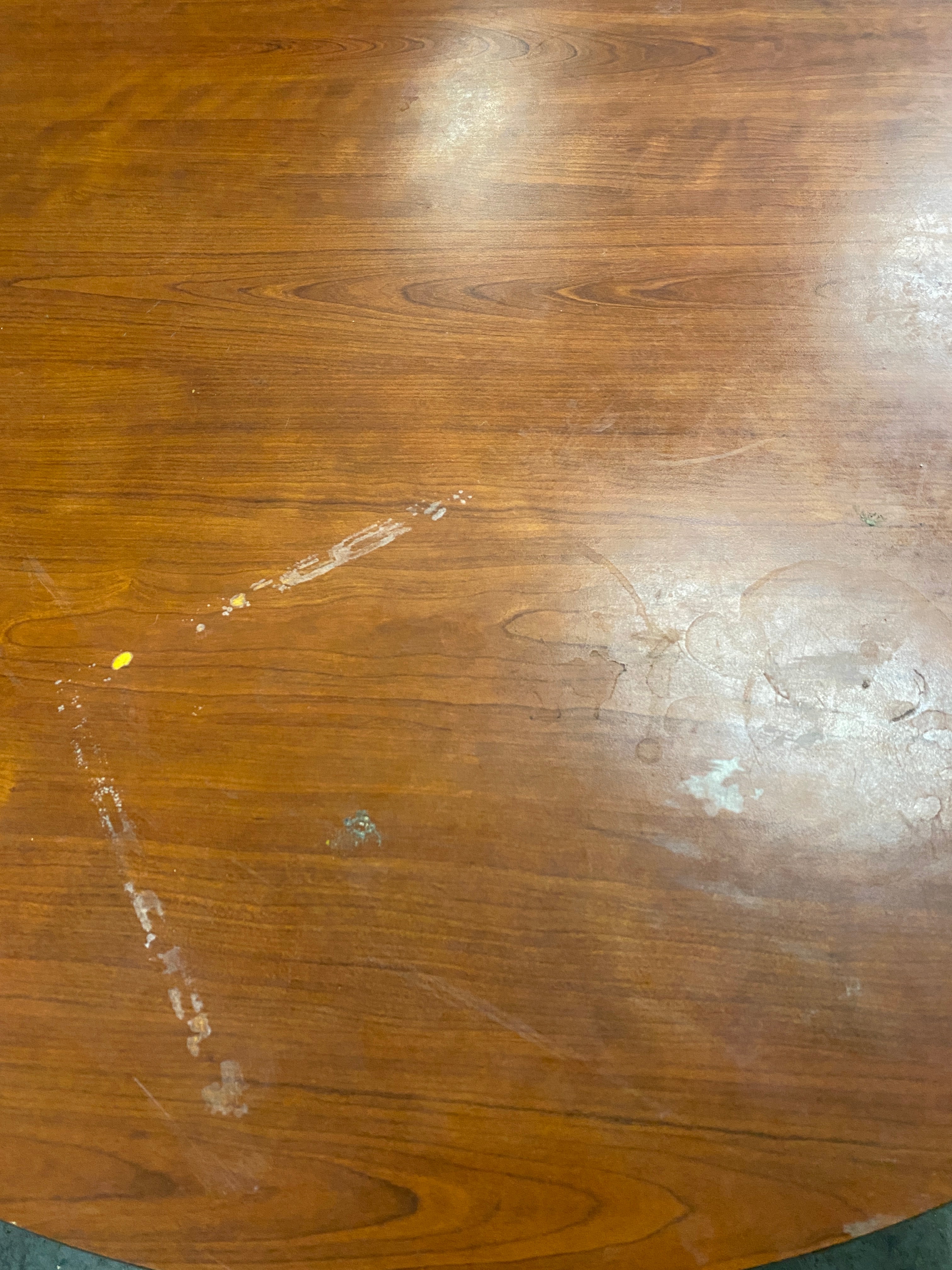 Oak Round Table