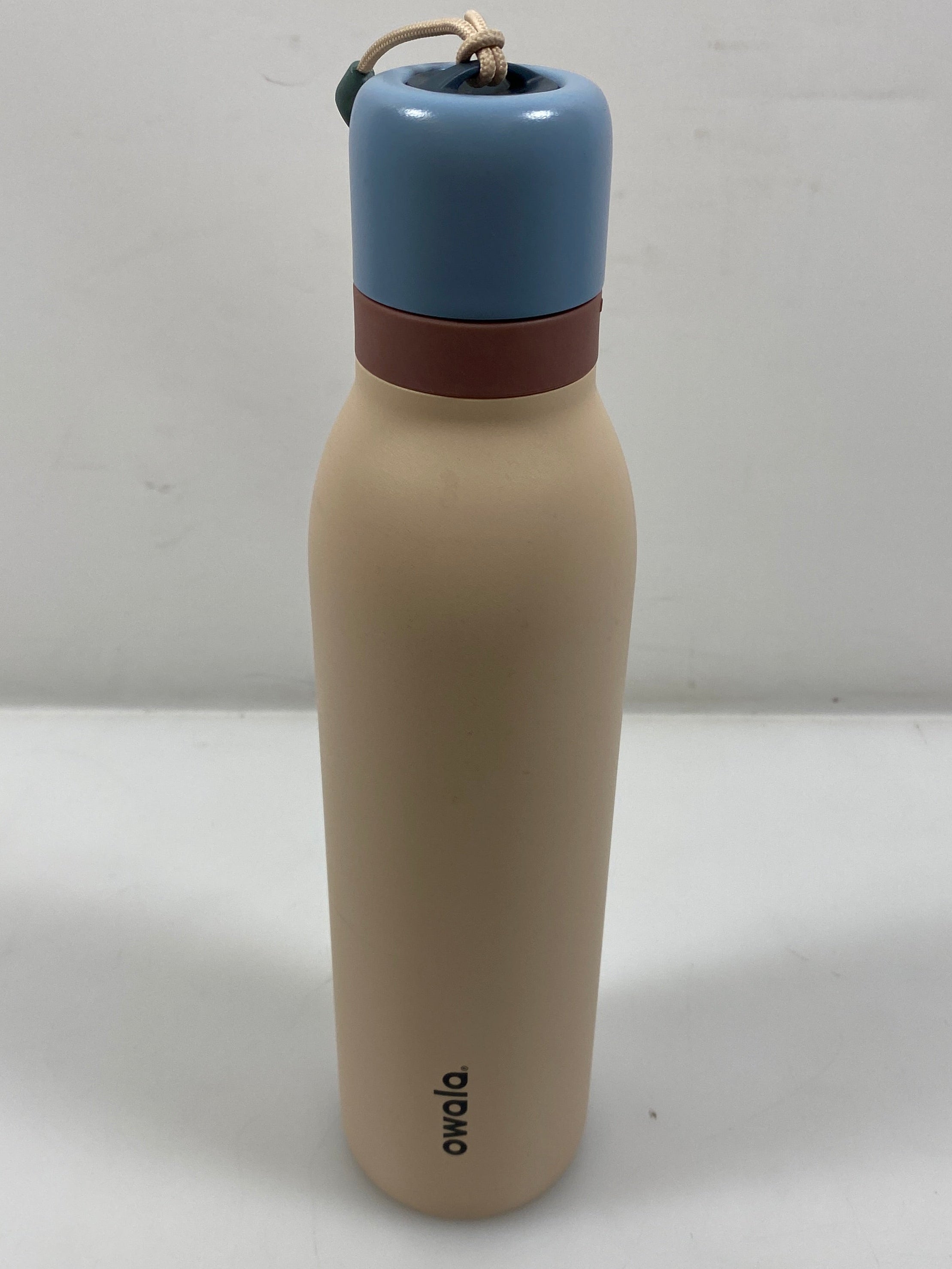 Owala Freesip 24 oz Beige Water Bottle