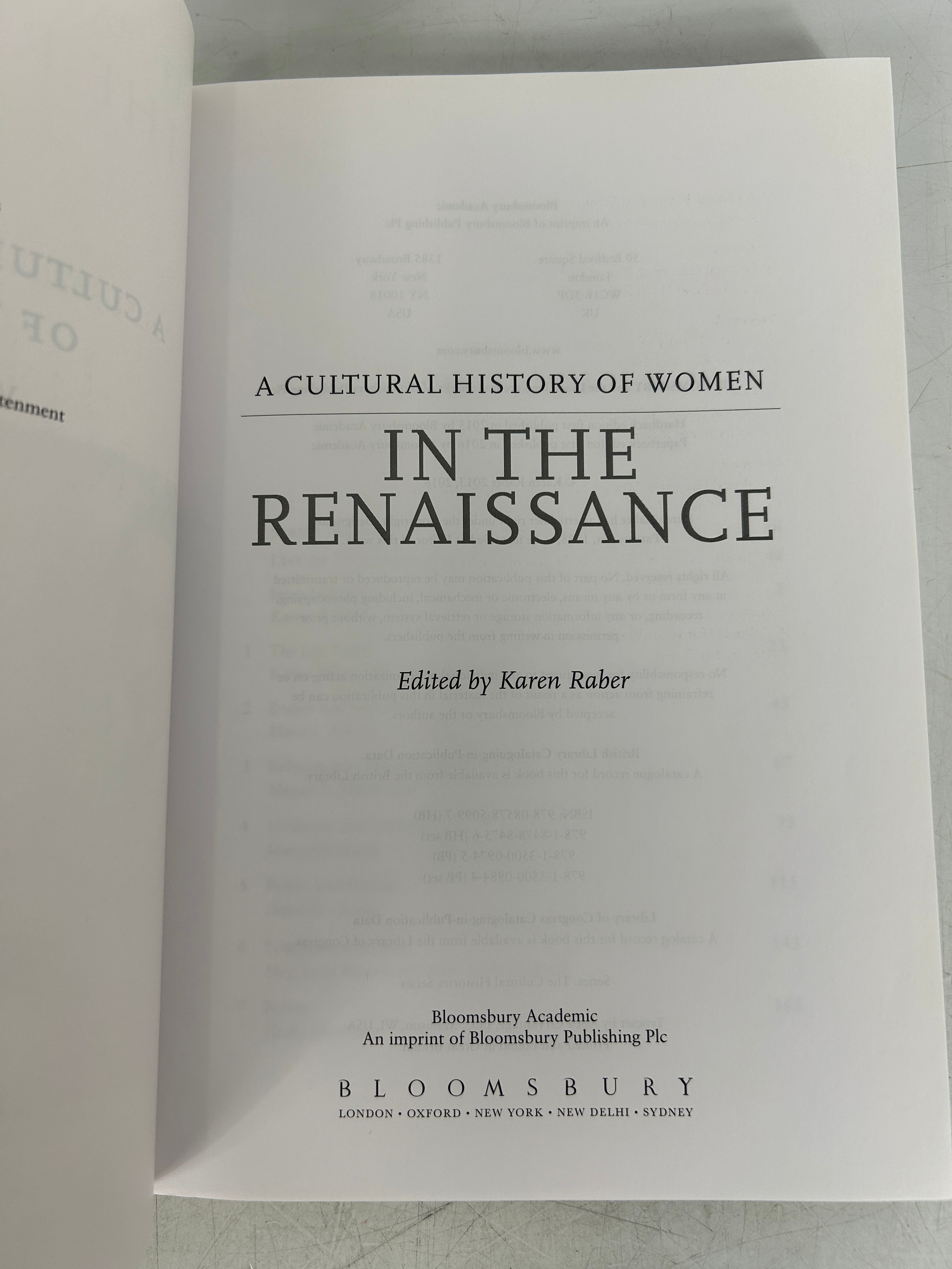 A Cultural History of Women: A 6 Volume Set (The Cultural Histories Series) SC