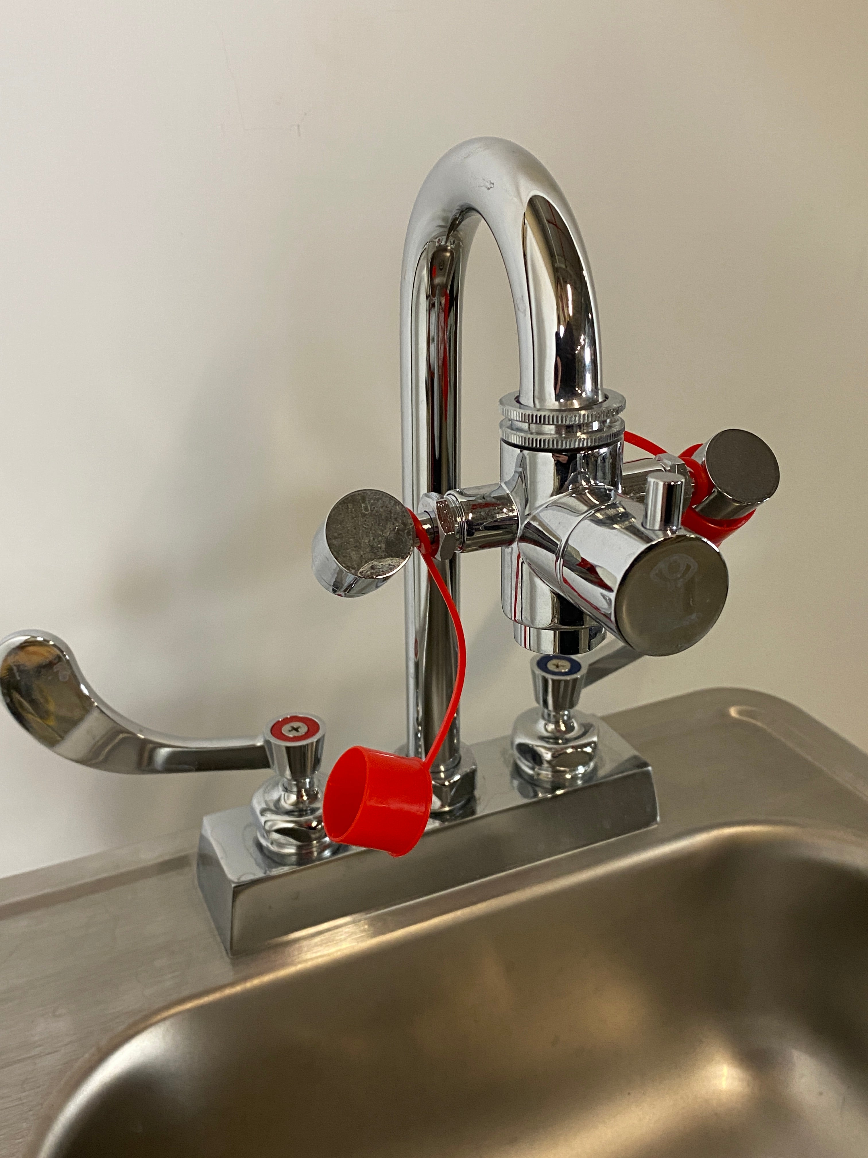 Proflow Sink Unit with Eyewash Station