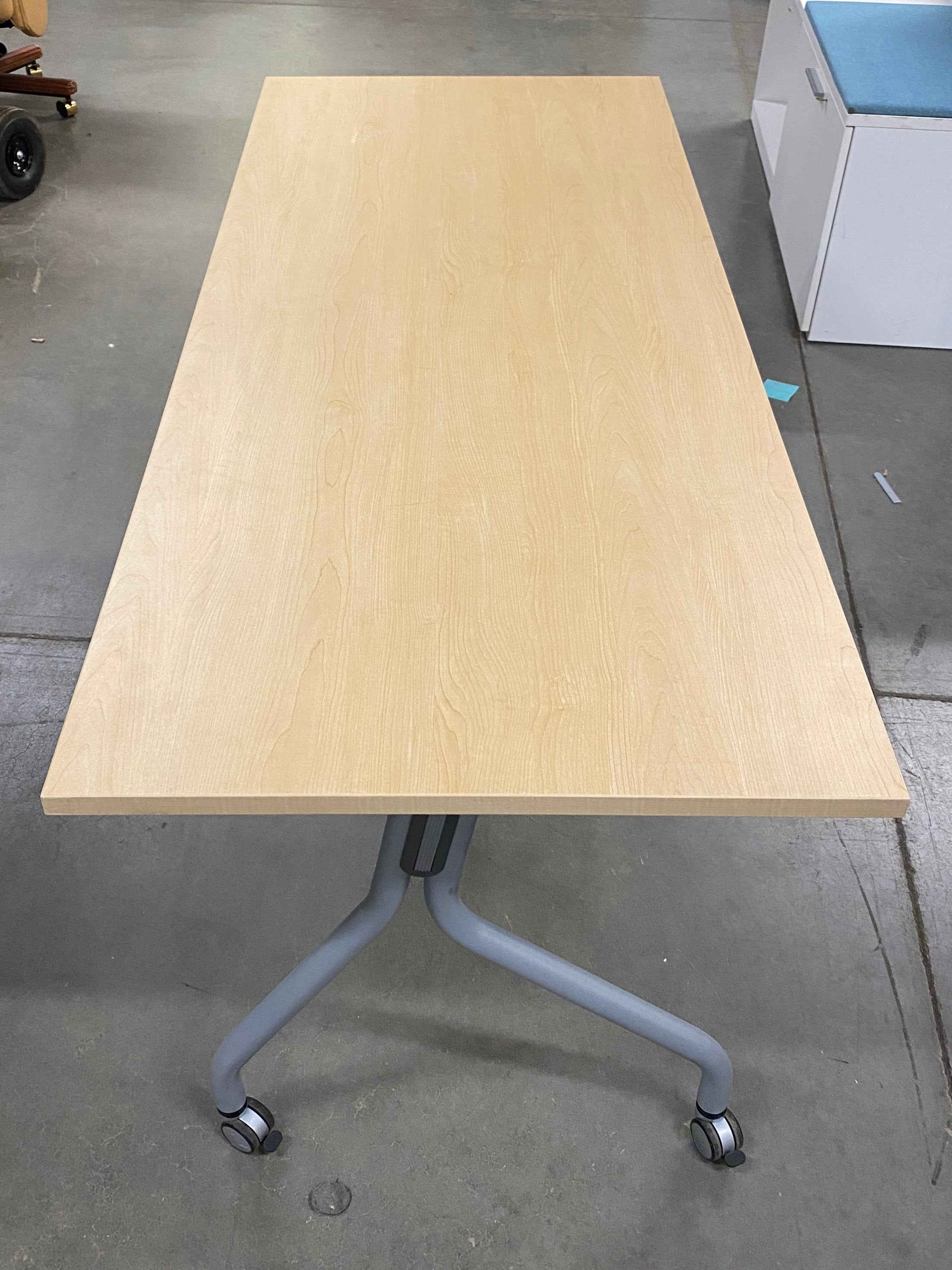 Laminate Wooden Top Rolling Desk