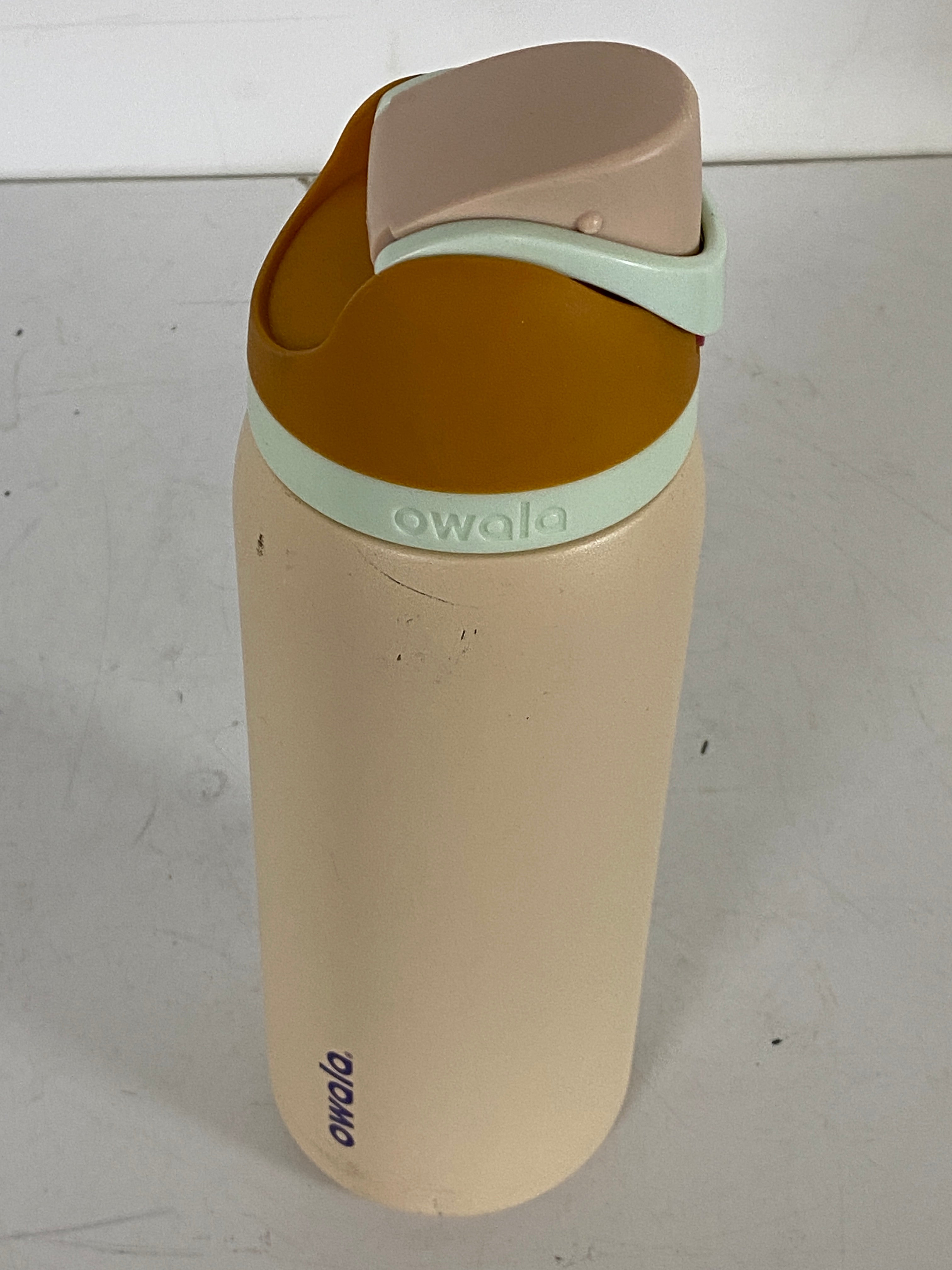 32 oz Orange and Tan Owala Water Bottle