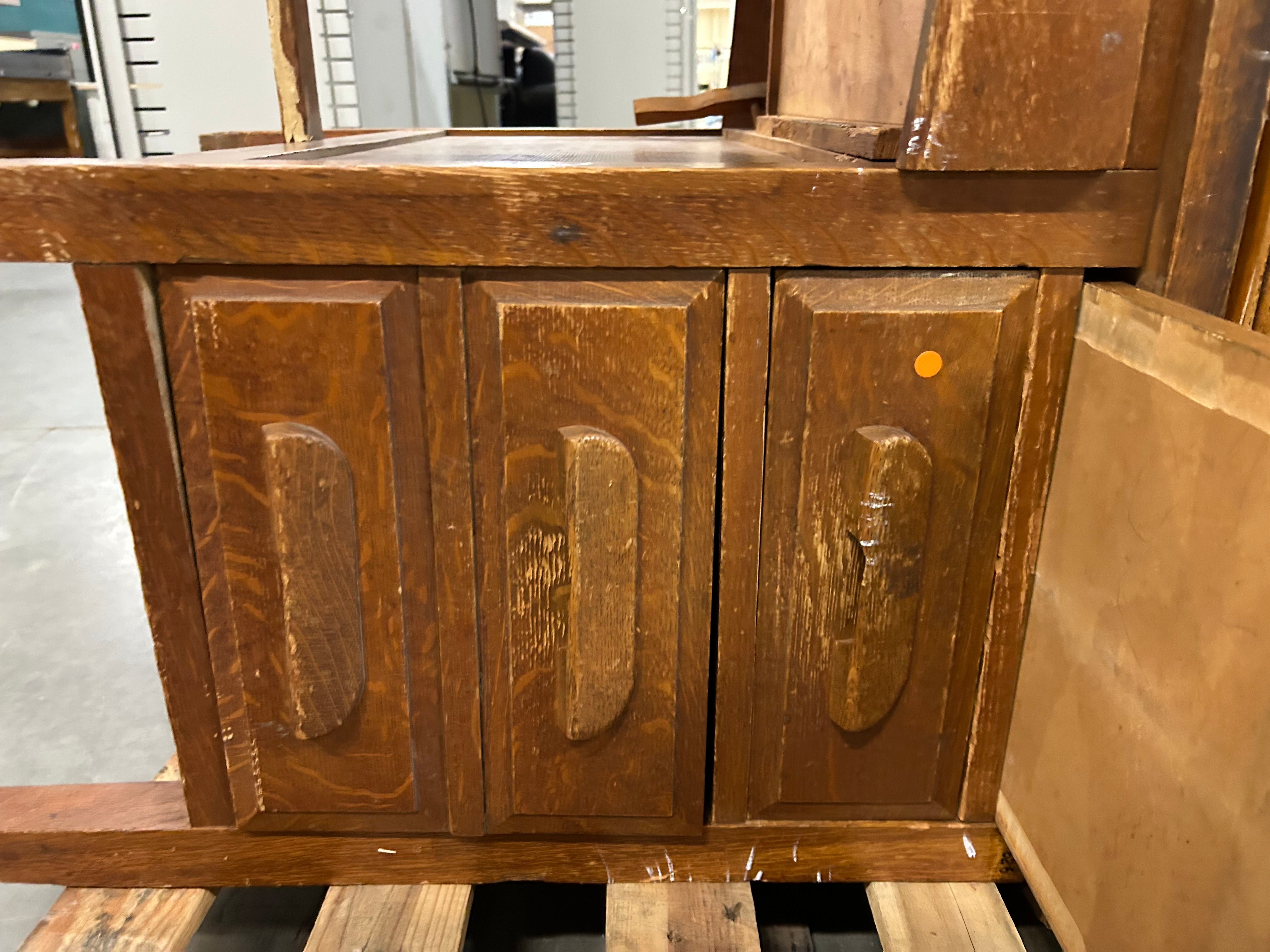 Lot of 2 Furniture Pieces 2 desks