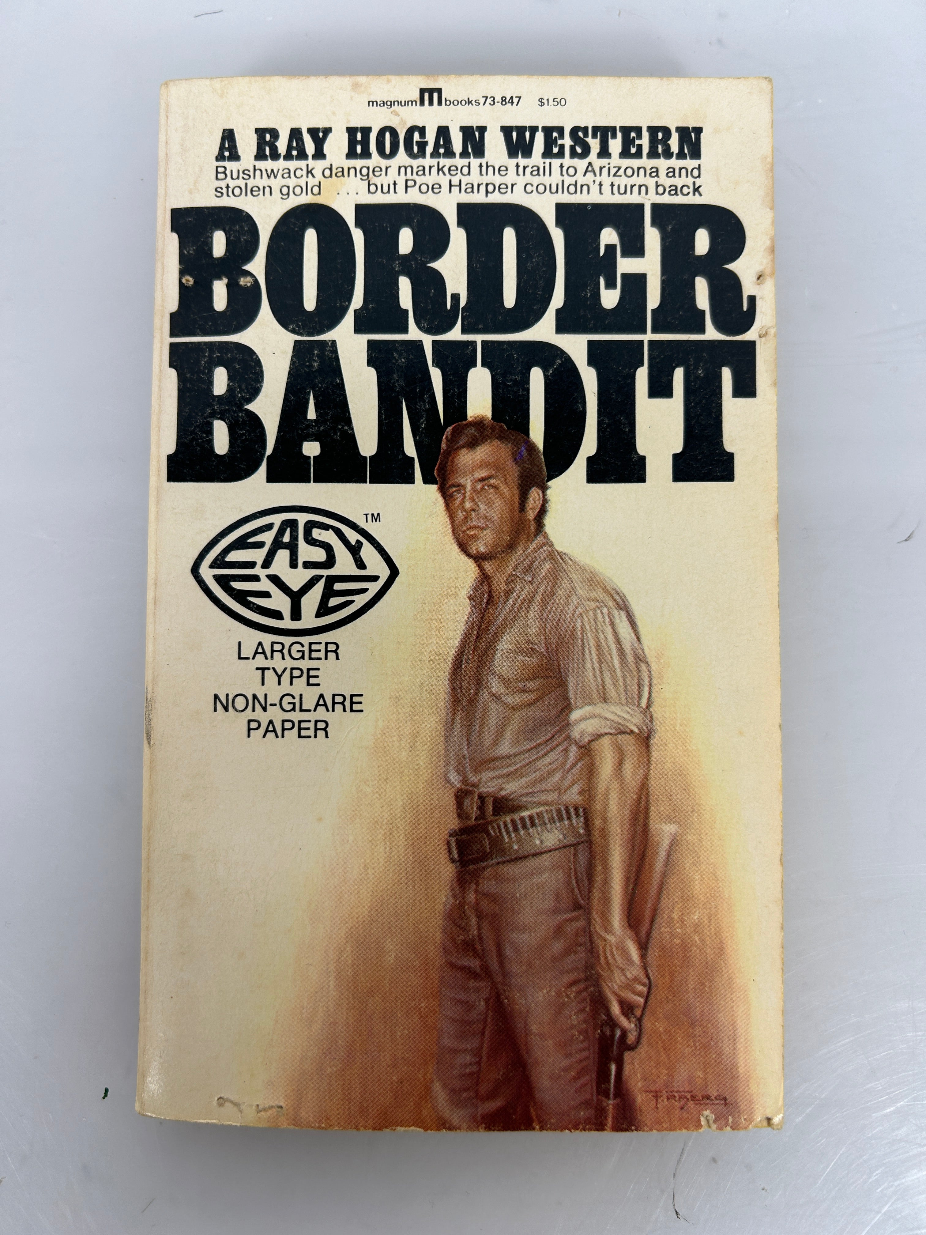 Border Bandit by Ray Hogan 1967 Vintage Paperback Magnum Books Western SC