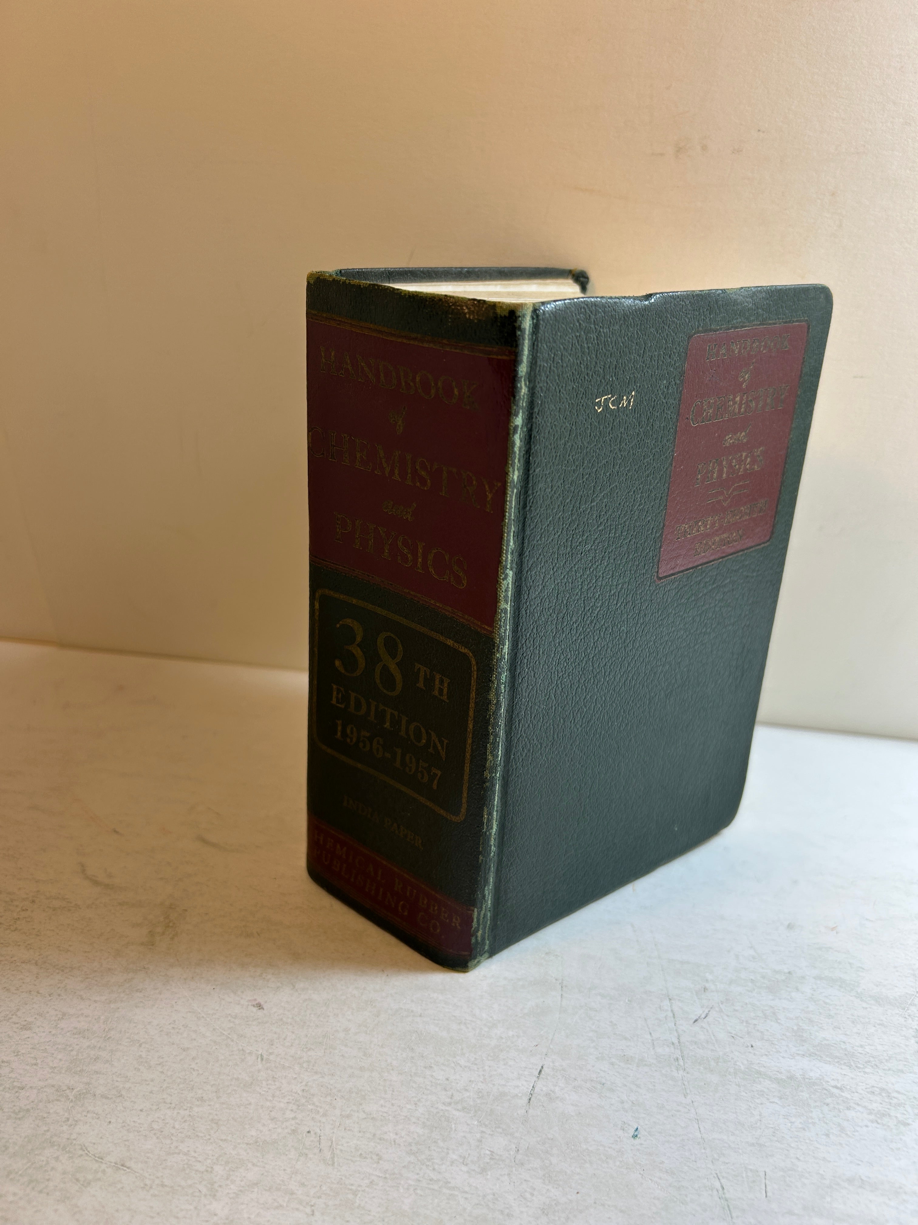 Handbook of Chemistry & Physics Charles D Hodgman Chemical Rubber Pub 1954