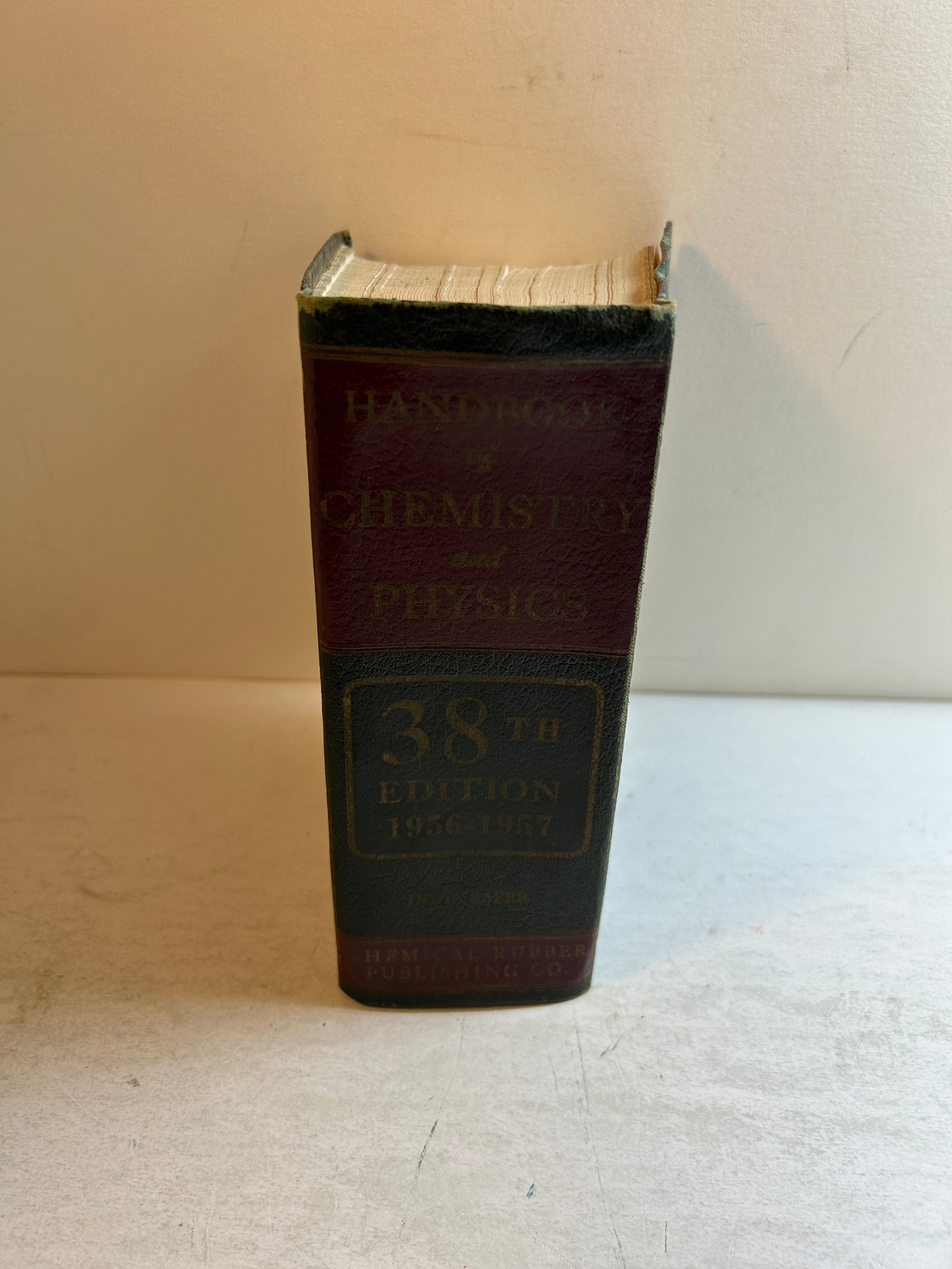 Handbook of Chemistry & Physics Charles D Hodgman Chemical Rubber Pub 1954