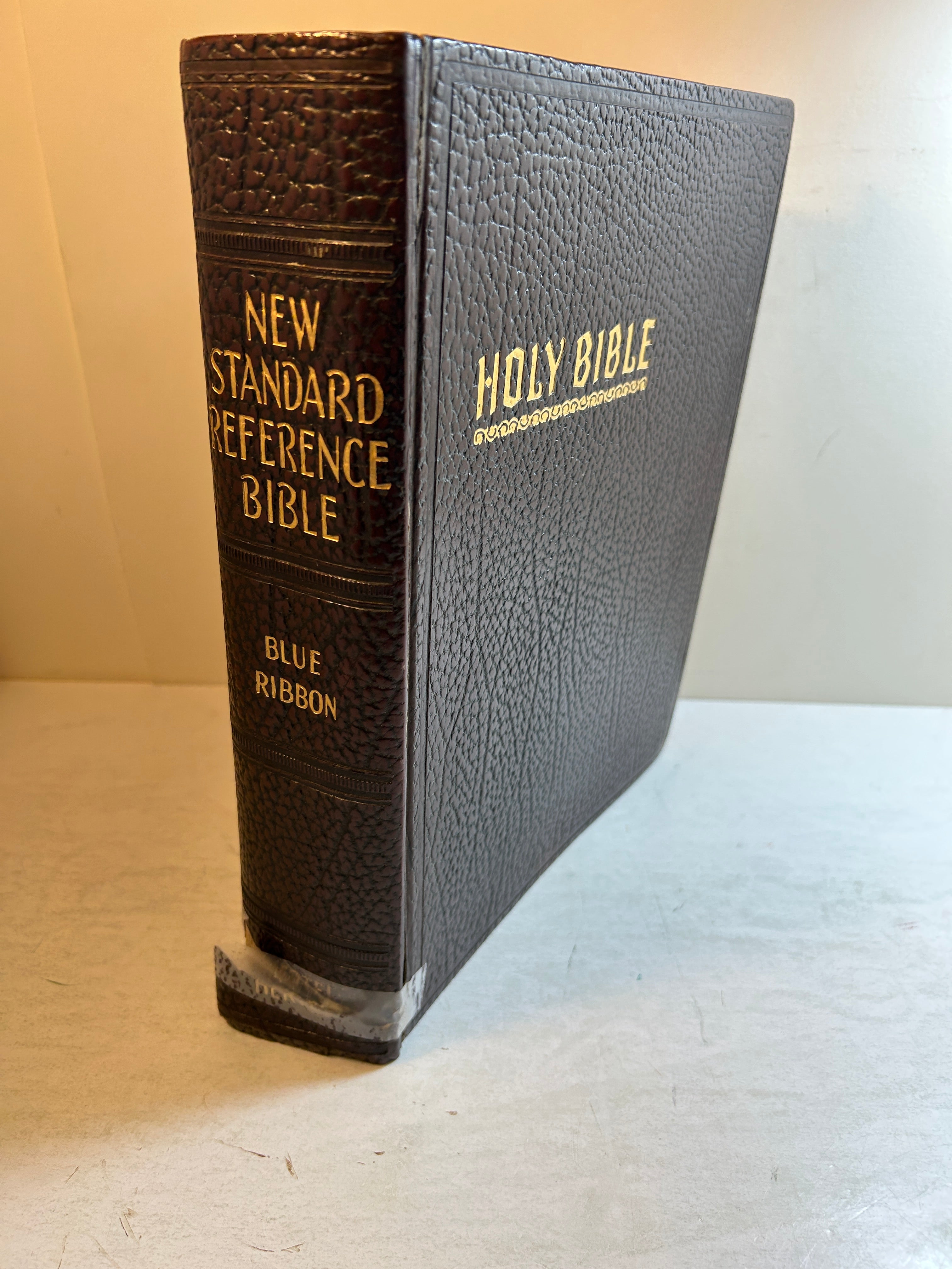 New Standard Reference Bible Blue Ribbon Edition Leatherbound