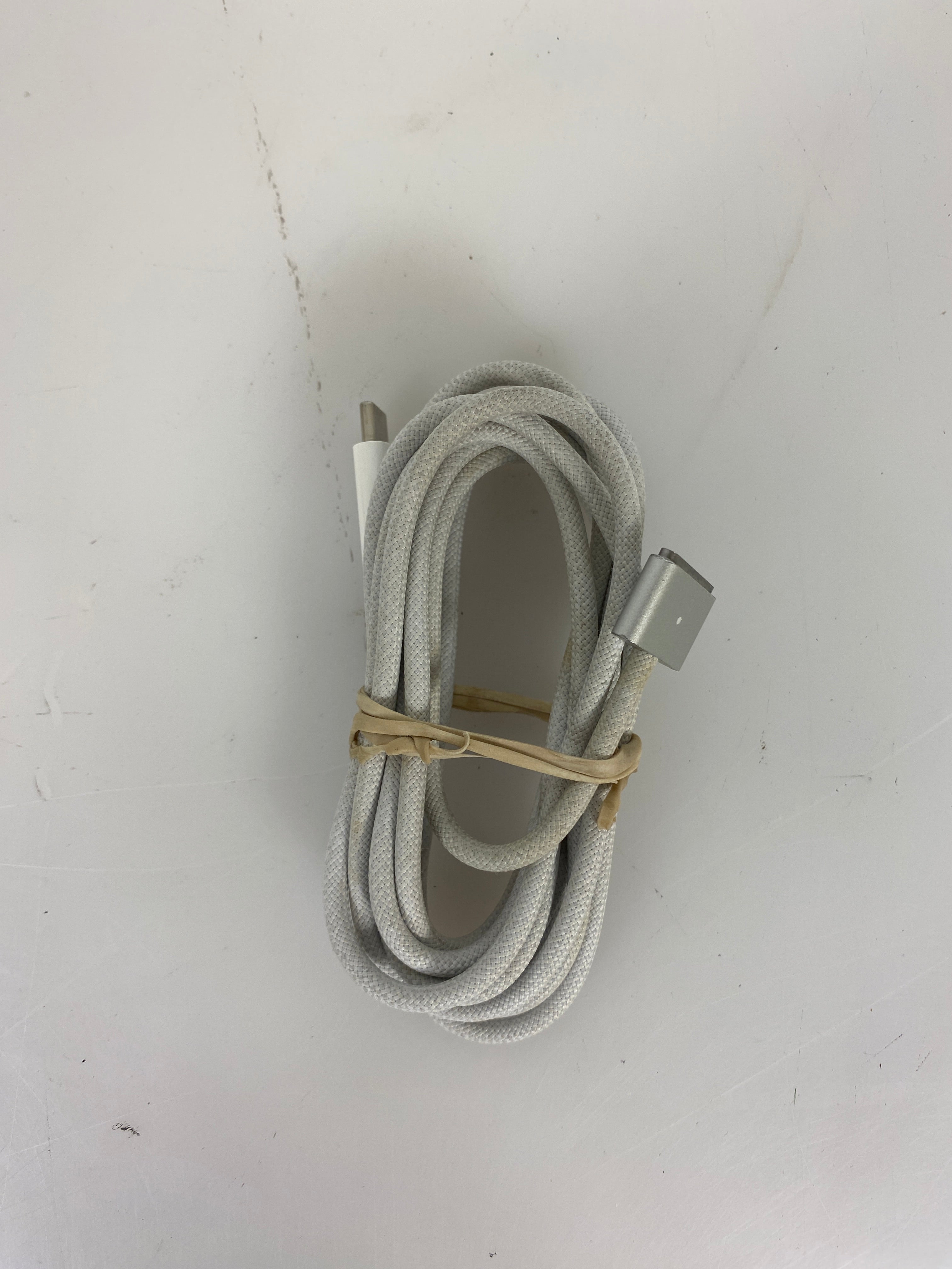 Apple USB-C to Magsafe 3 Cable