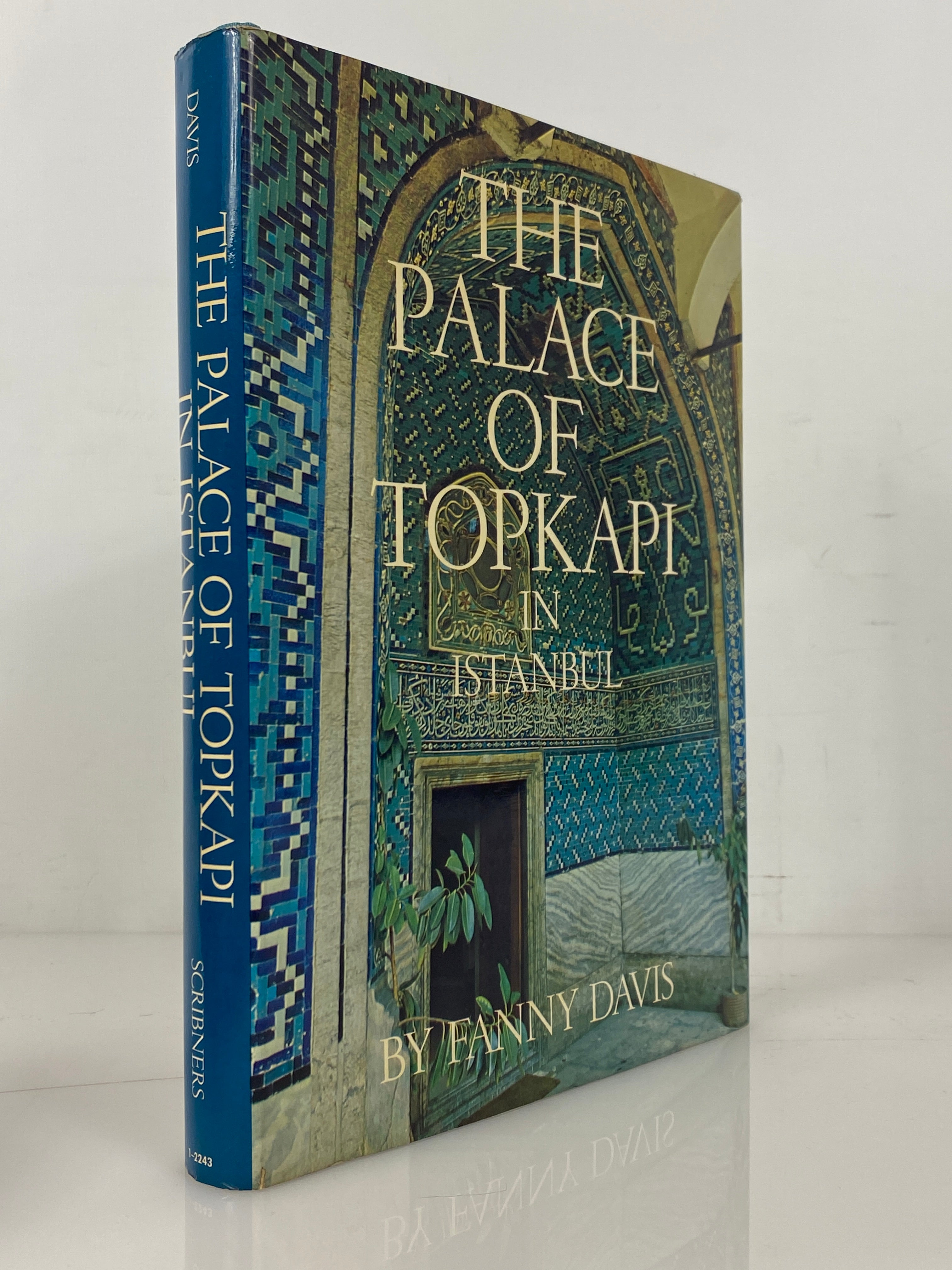 The Palace of Topkapi in Istanbul by Fanny Davis 1970 First Ed HC DJ