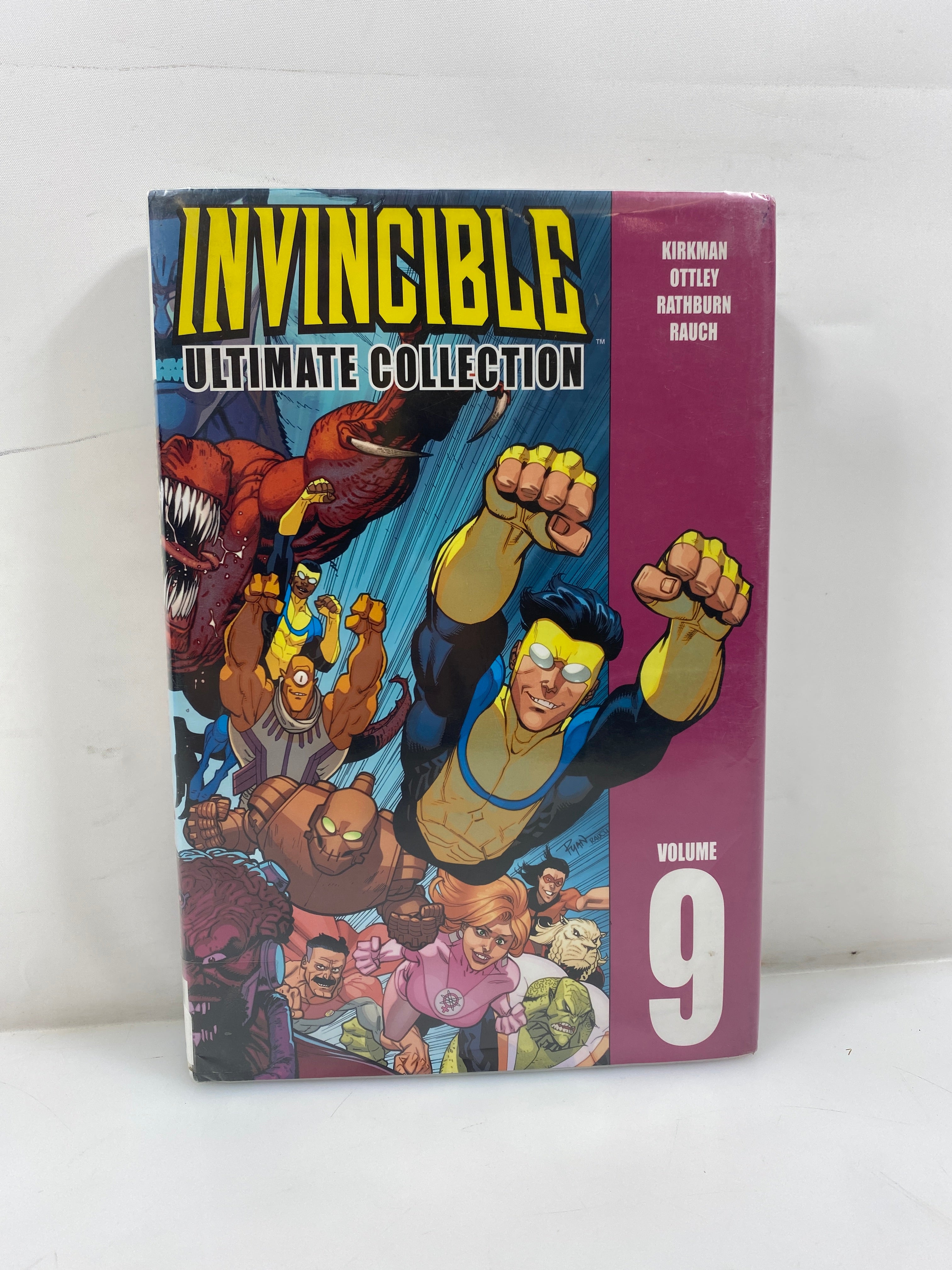 Invincible Ultimate Collection Vol. 9 Ex-library 2021 HCDJ