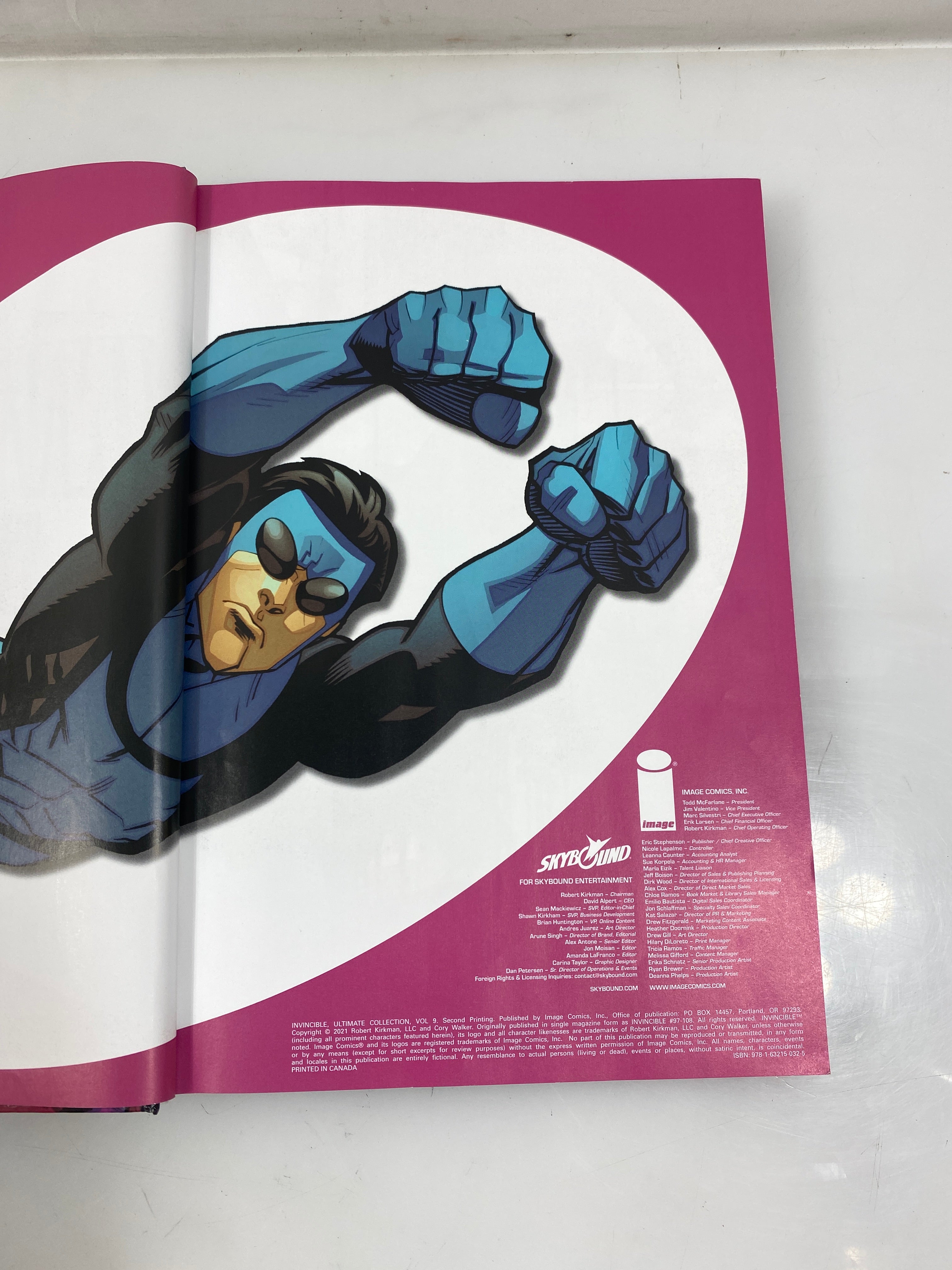 Invincible Ultimate Collection Vol. 9 Ex-library 2021 HCDJ