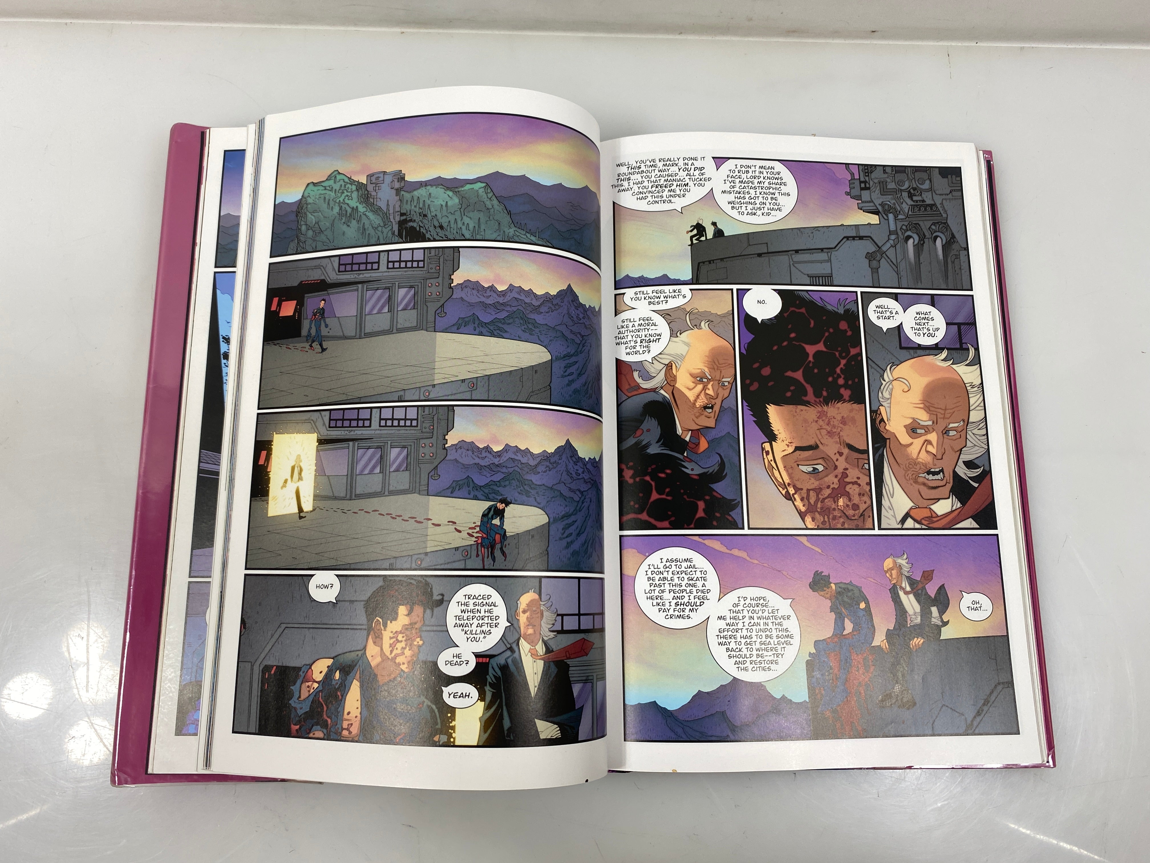 Invincible Ultimate Collection Vol. 9 Ex-library 2021 HCDJ