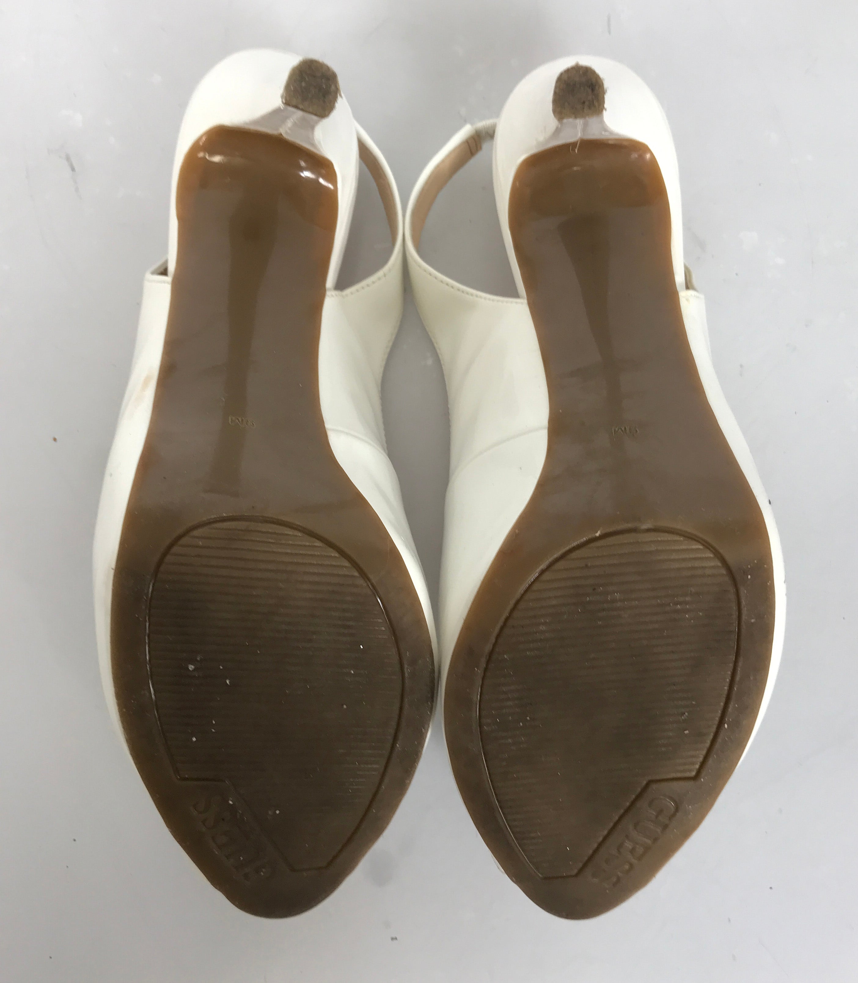 Guess white pumps best sale