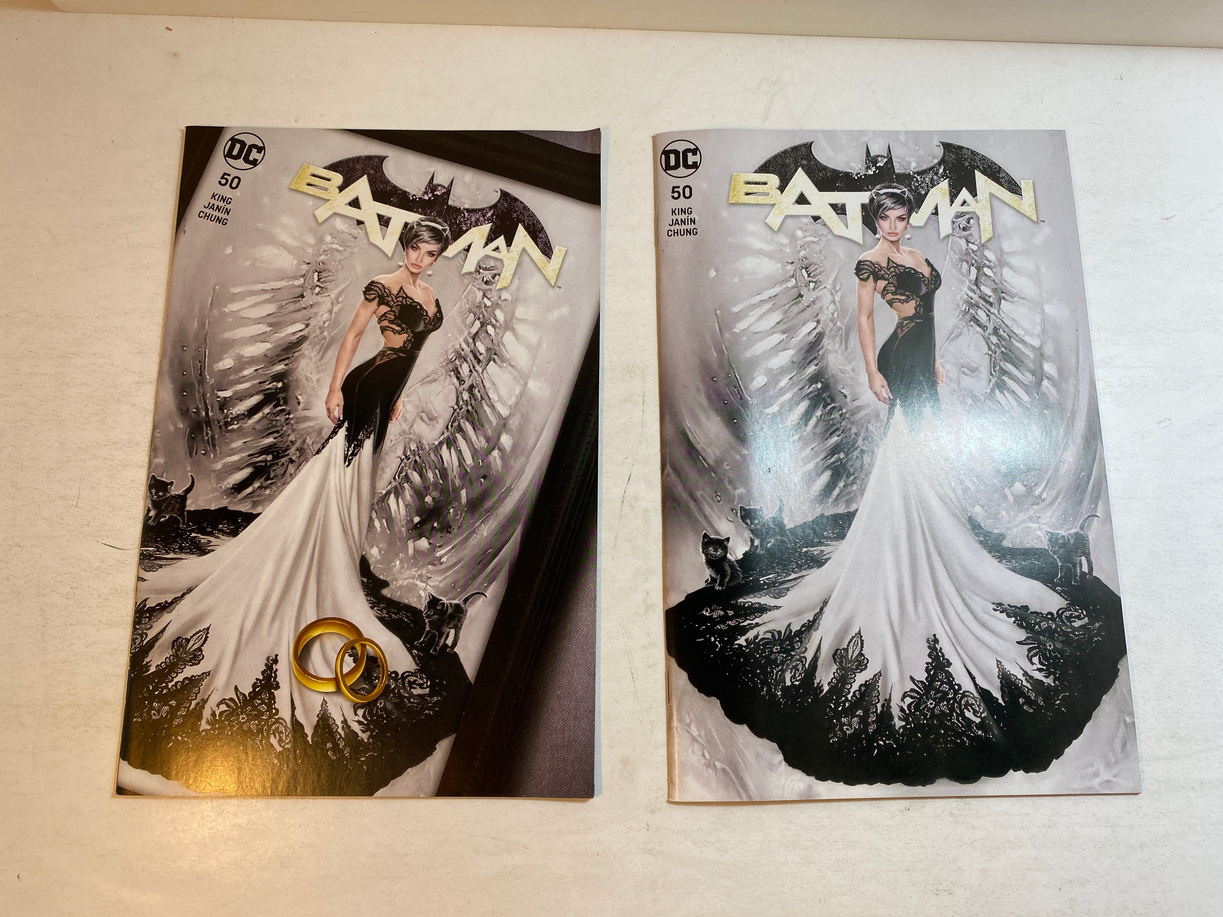 Lot of 2 Batman #50 Comic Market Street Sanders Variants DC 2018