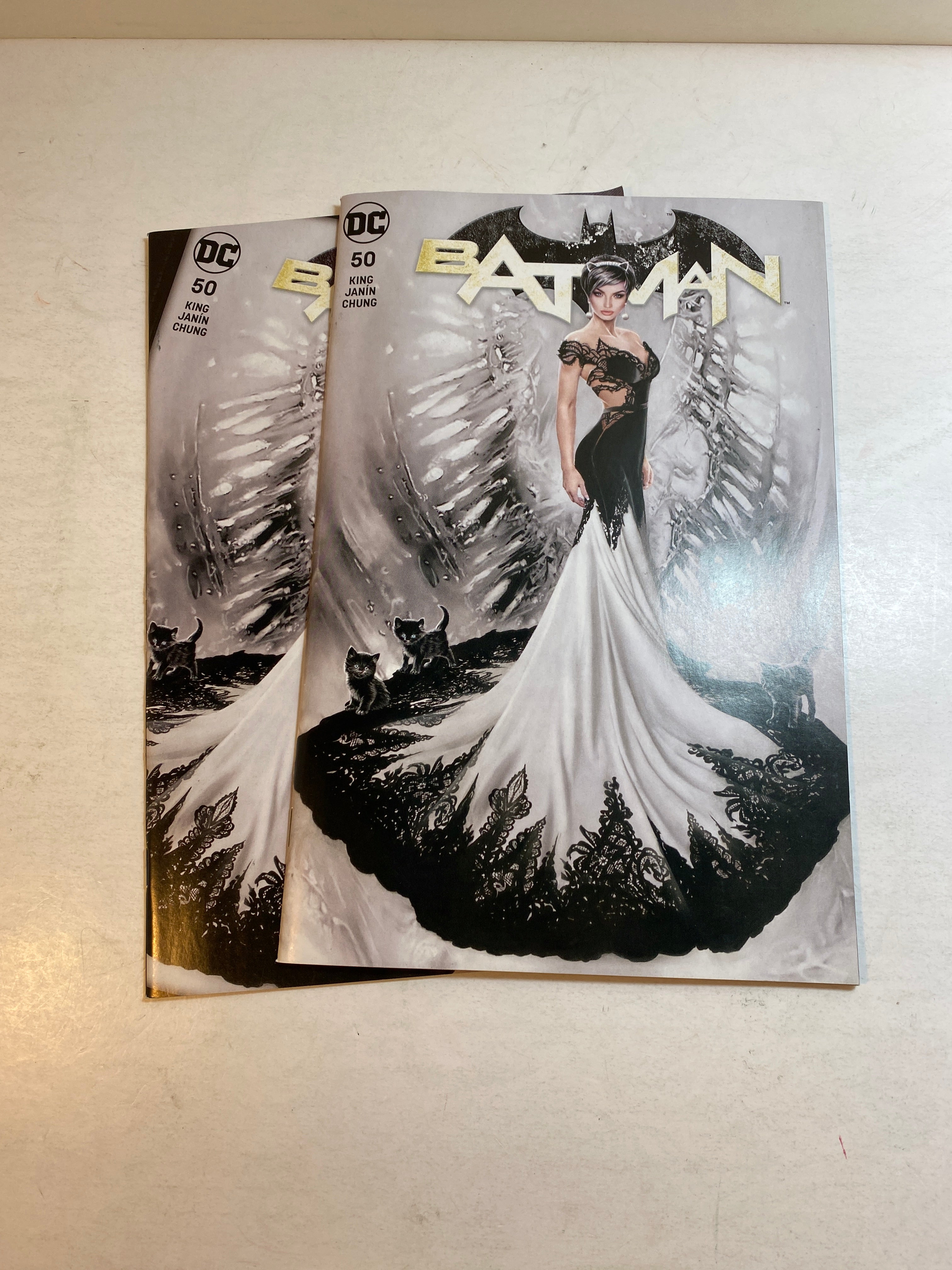 Lot of 2 Batman #50 Comic Market Street Sanders Variants DC 2018
