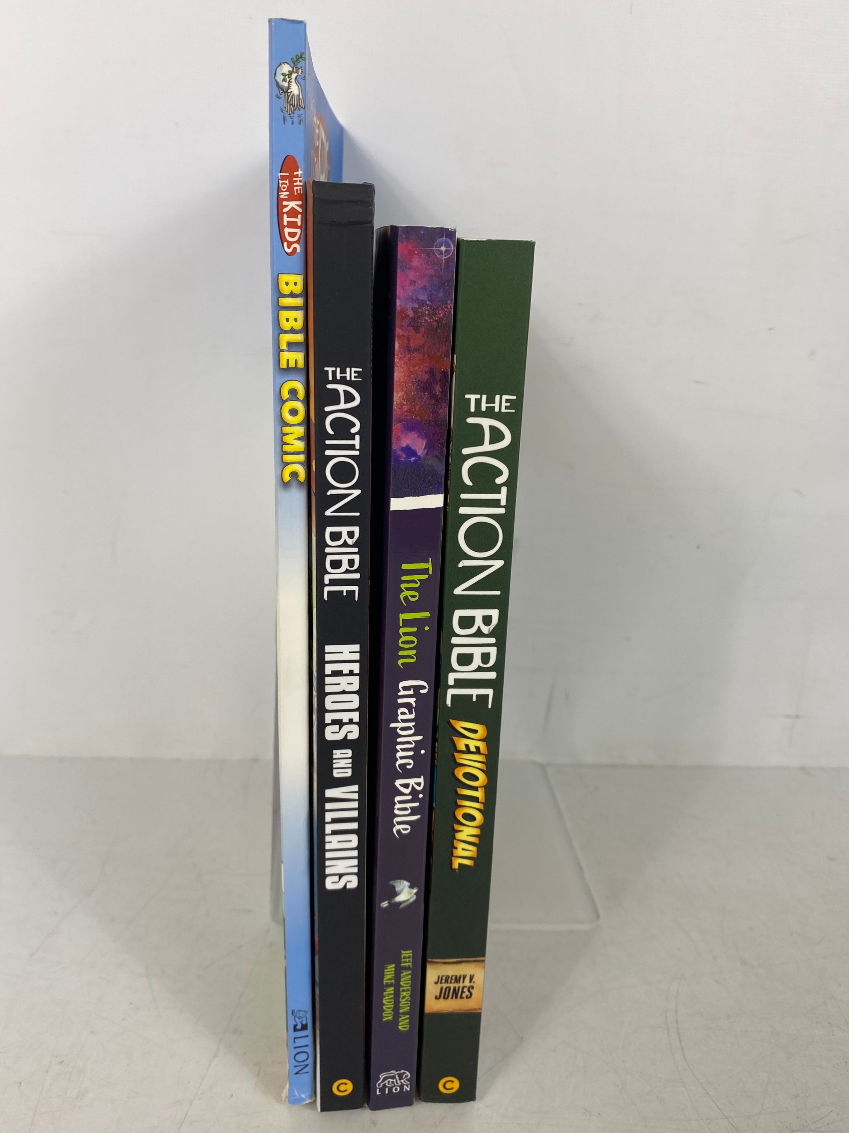 Lot of 4 Bible Themed Graphic Novels