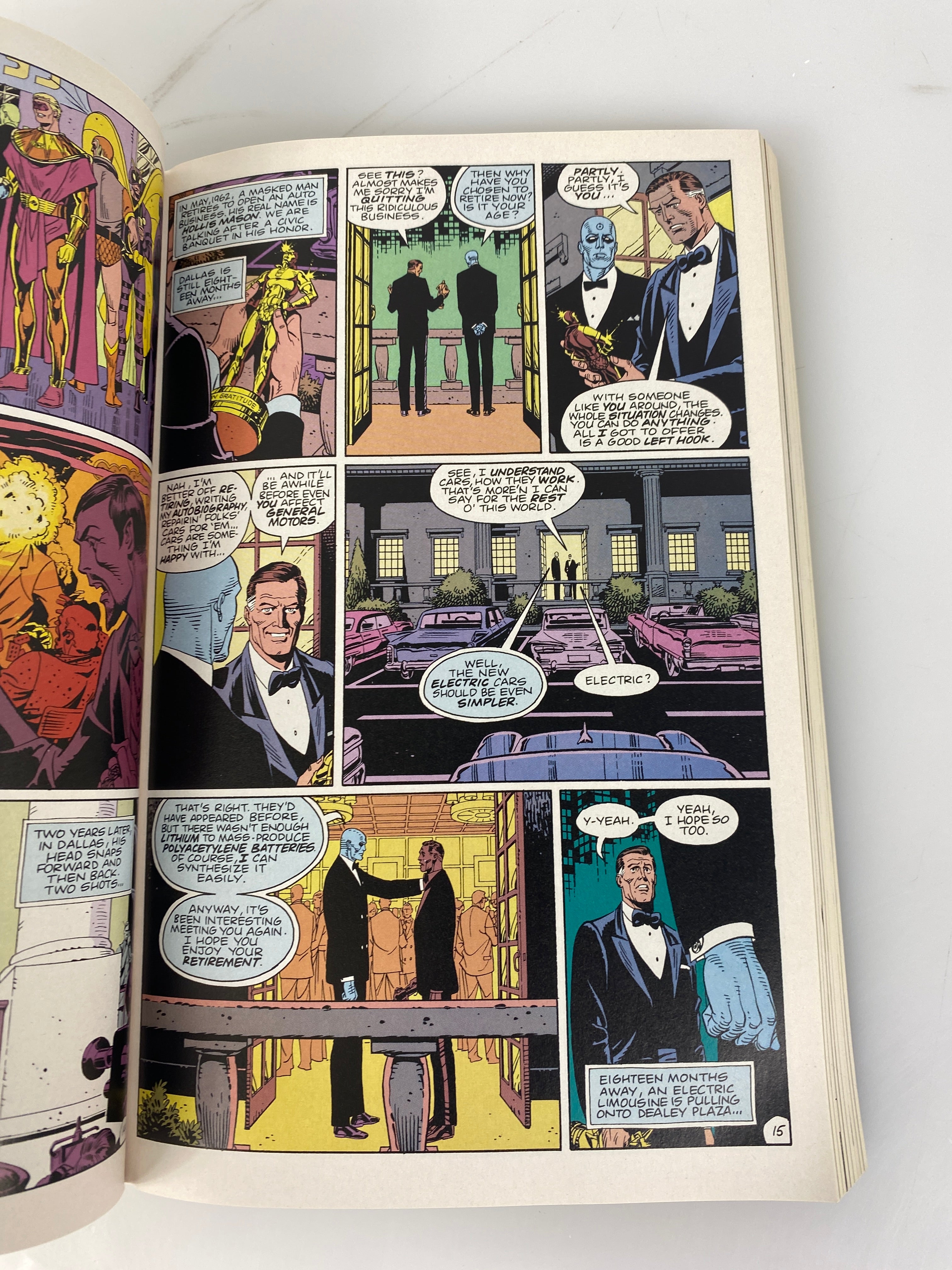 The Watchmen DC Comics Graphic Novel Alan Moore Dave Gibbons 2005