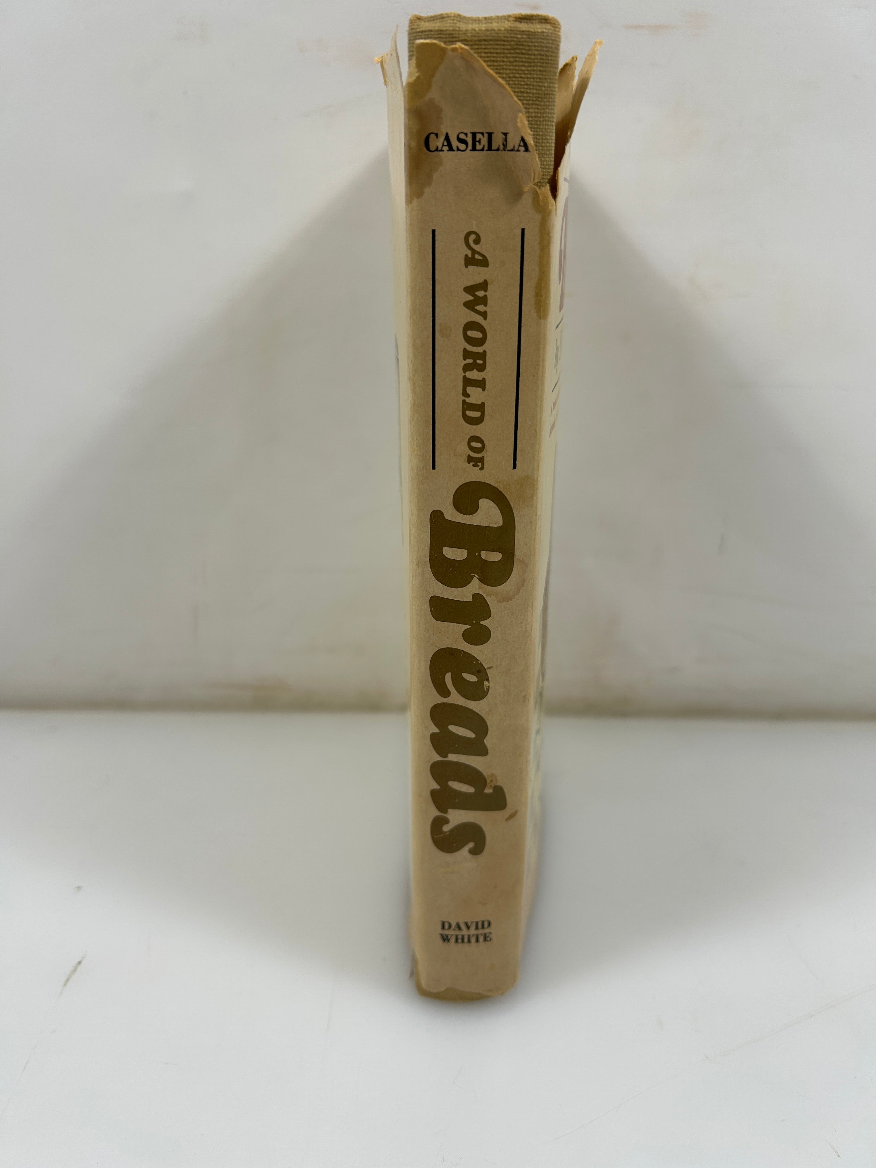 A World of Breads by Delores Casella David White Co 1966 HCDJ BCE