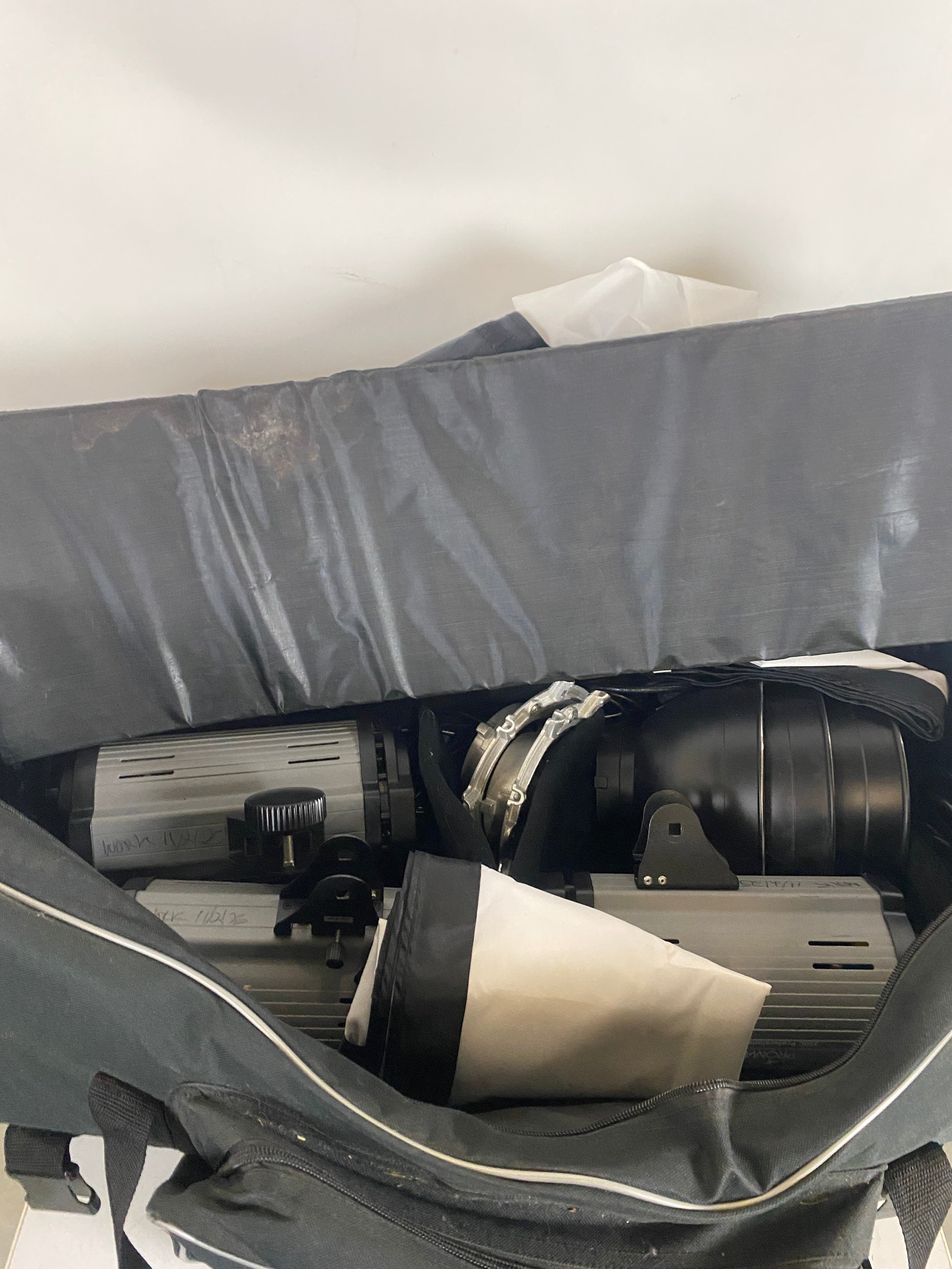 ProMaster 300c Professional Studio MonoLight Flash Kit