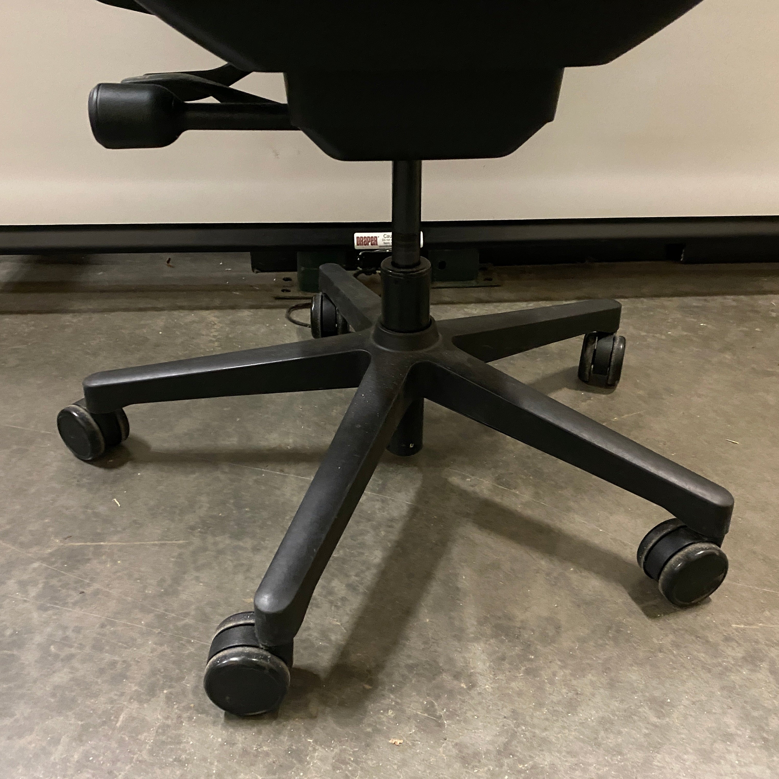Steelcase #4821418 Black Mesh Adjustable Office Chair