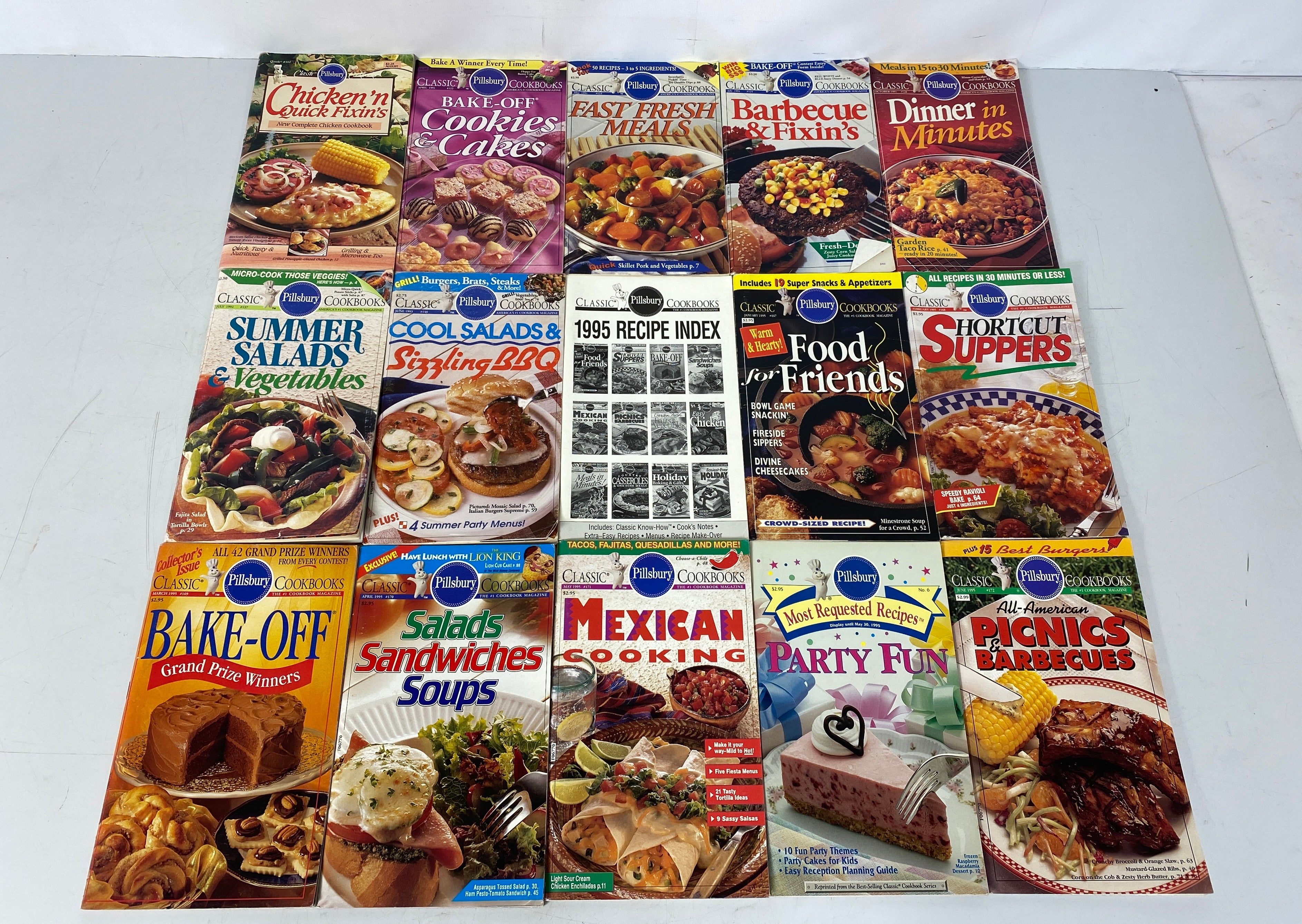 Lot of 21 Pillsbury Recipe Books 1989-1995 w 1995 Index SC