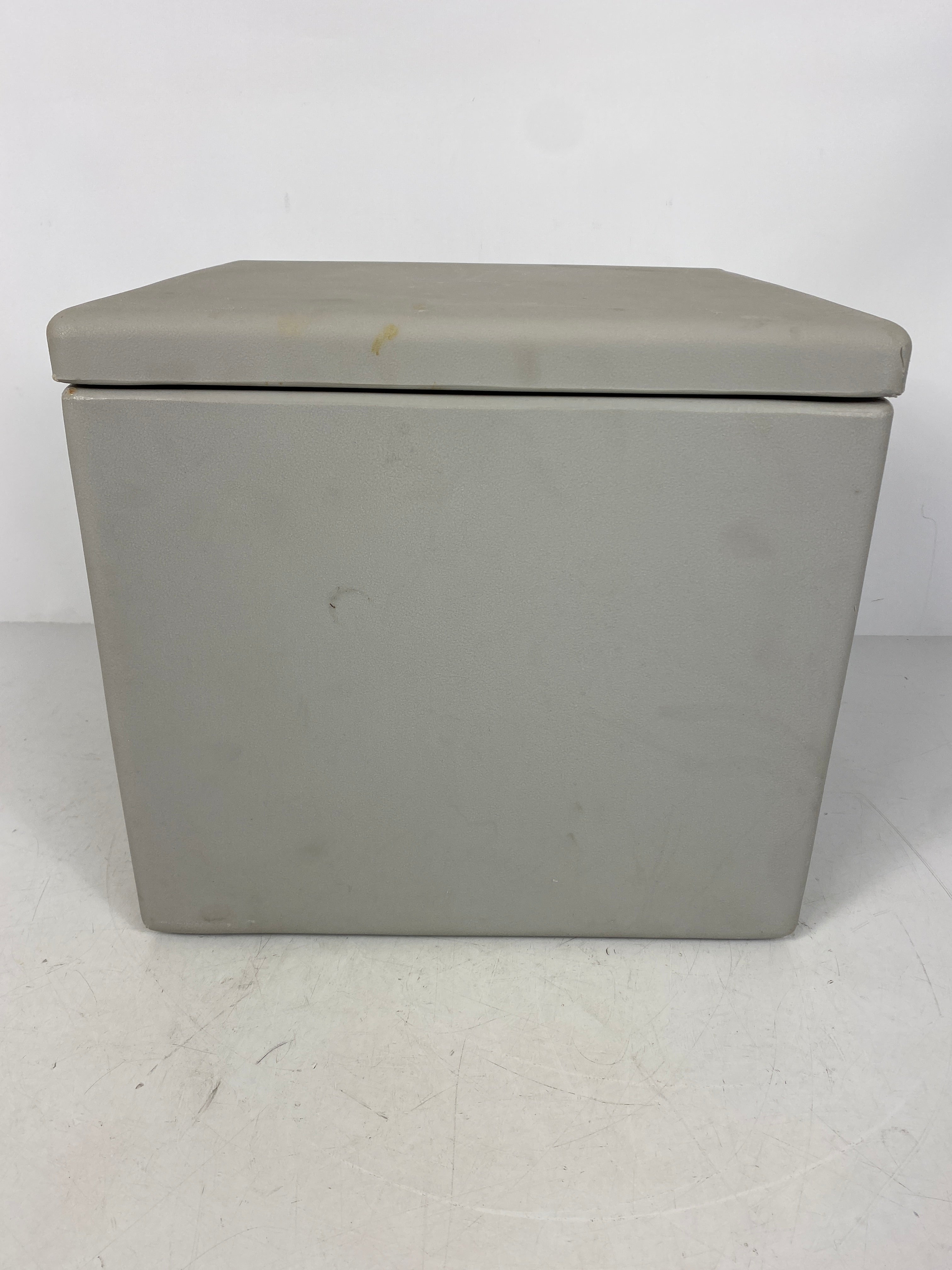 Thermo Safe Brand Model 304 Polyfoam Lab Cooler