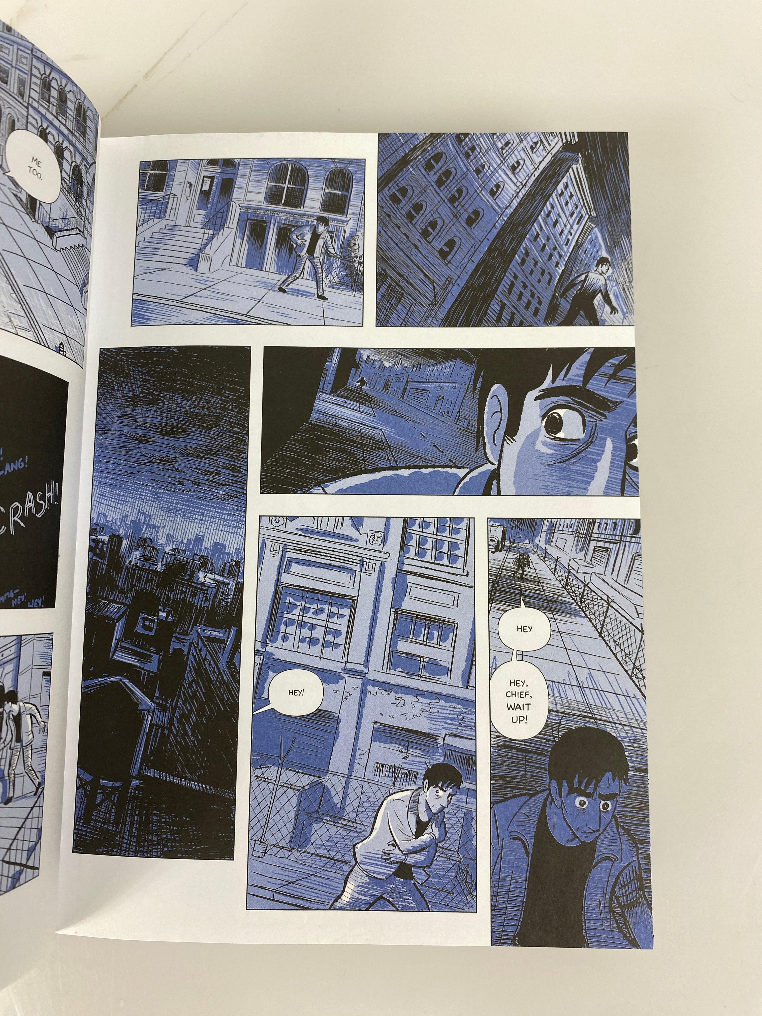 Sculptor Scott McCloud Graphic Novel *signed*