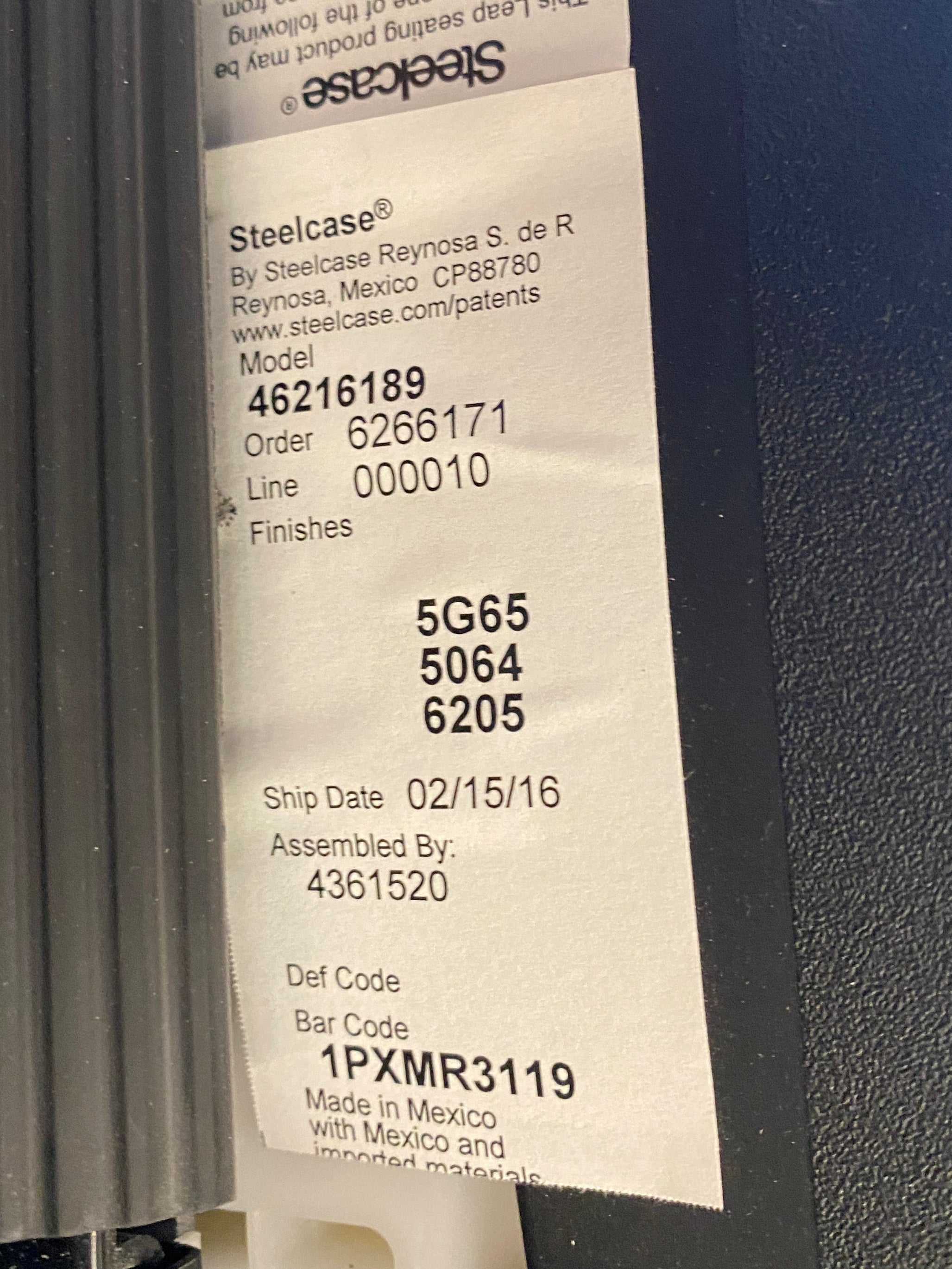 Steelcase #46216189 Black Mesh Grey Seat Adjustable Office Chair