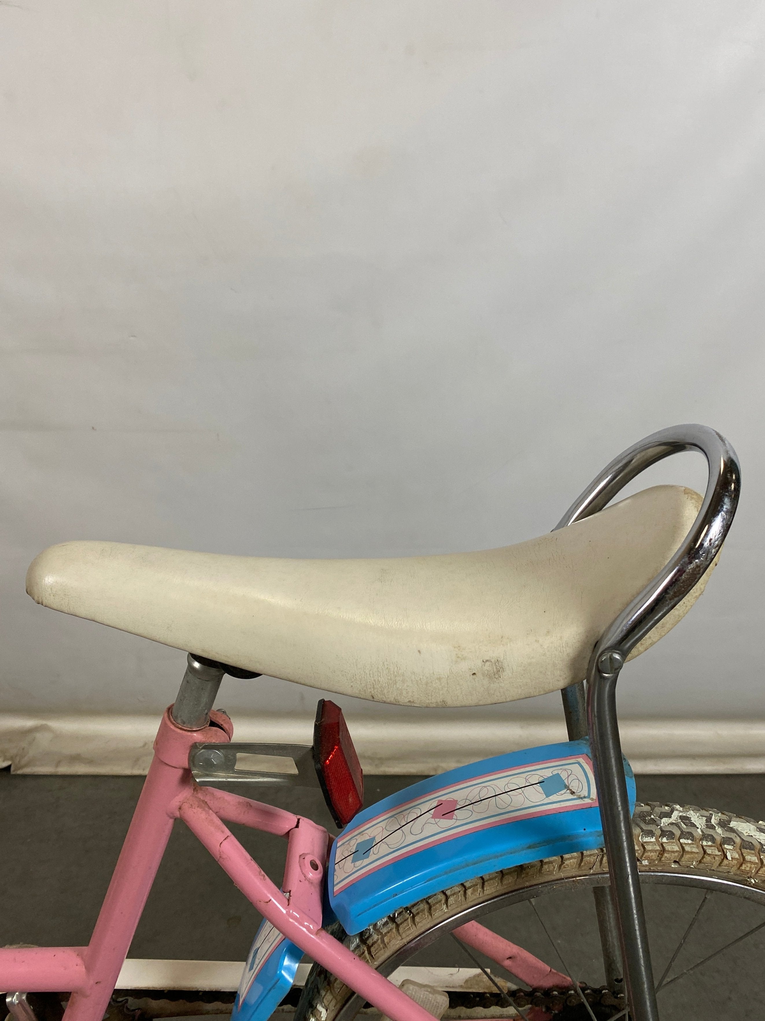 Vintage Girls Huffy Dream Girl Banana Seat Bike