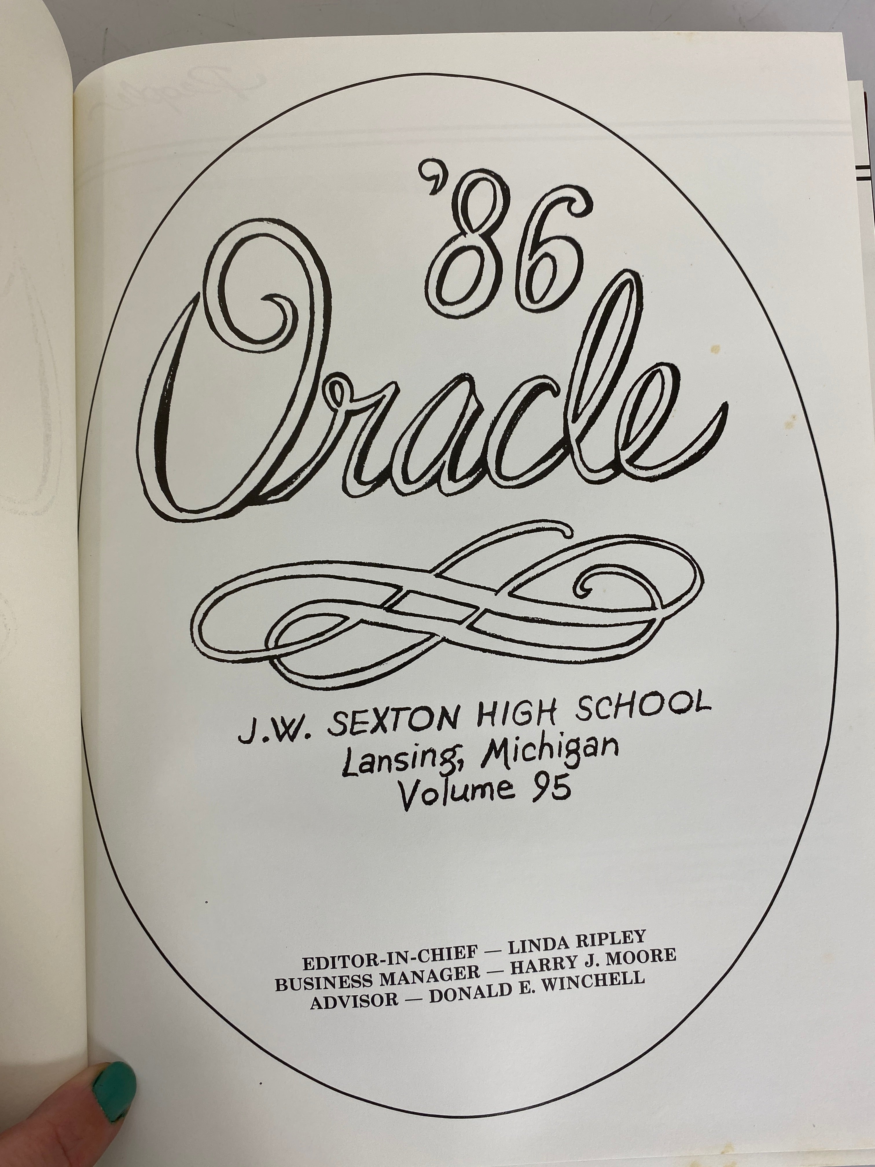 1986 JW Sexton High School Yearbook Lansing Michigan Oracle