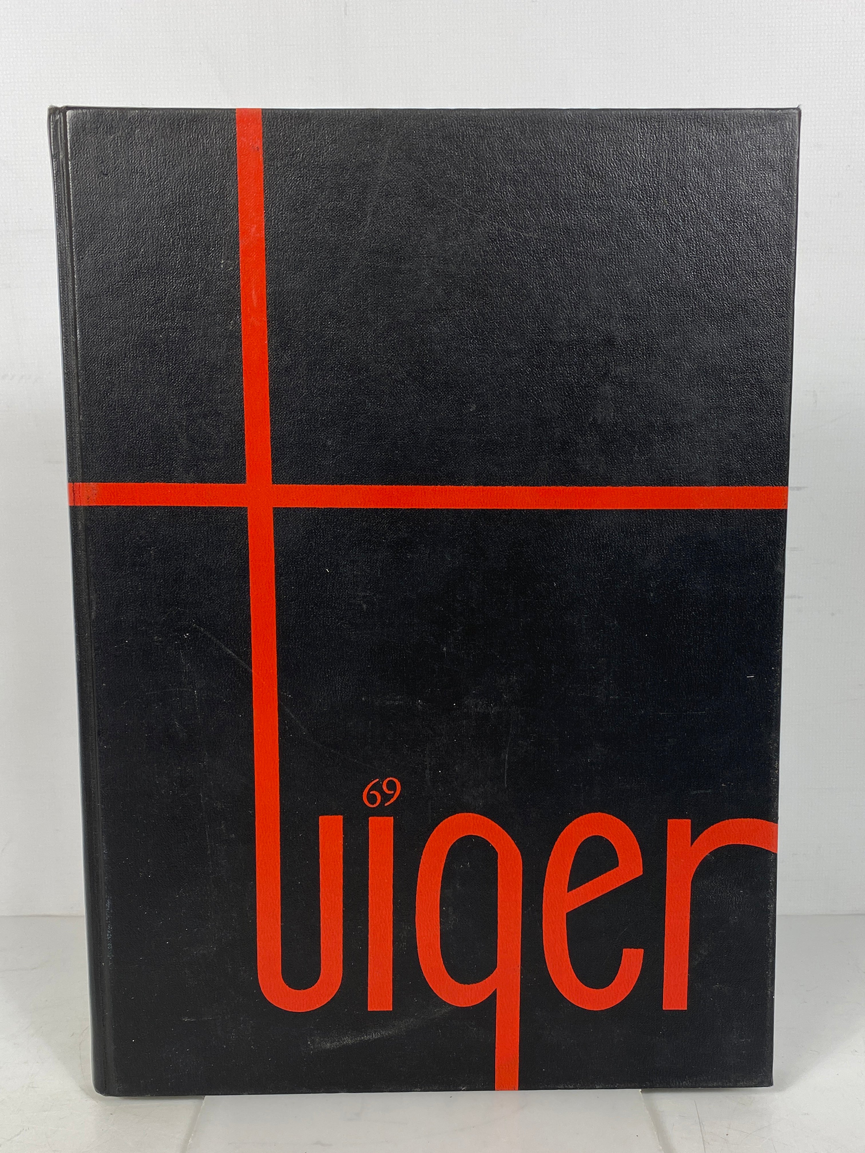 1969 Cedar Falls High School Yearbook "Tiger" Cedar Falls Iowa HC