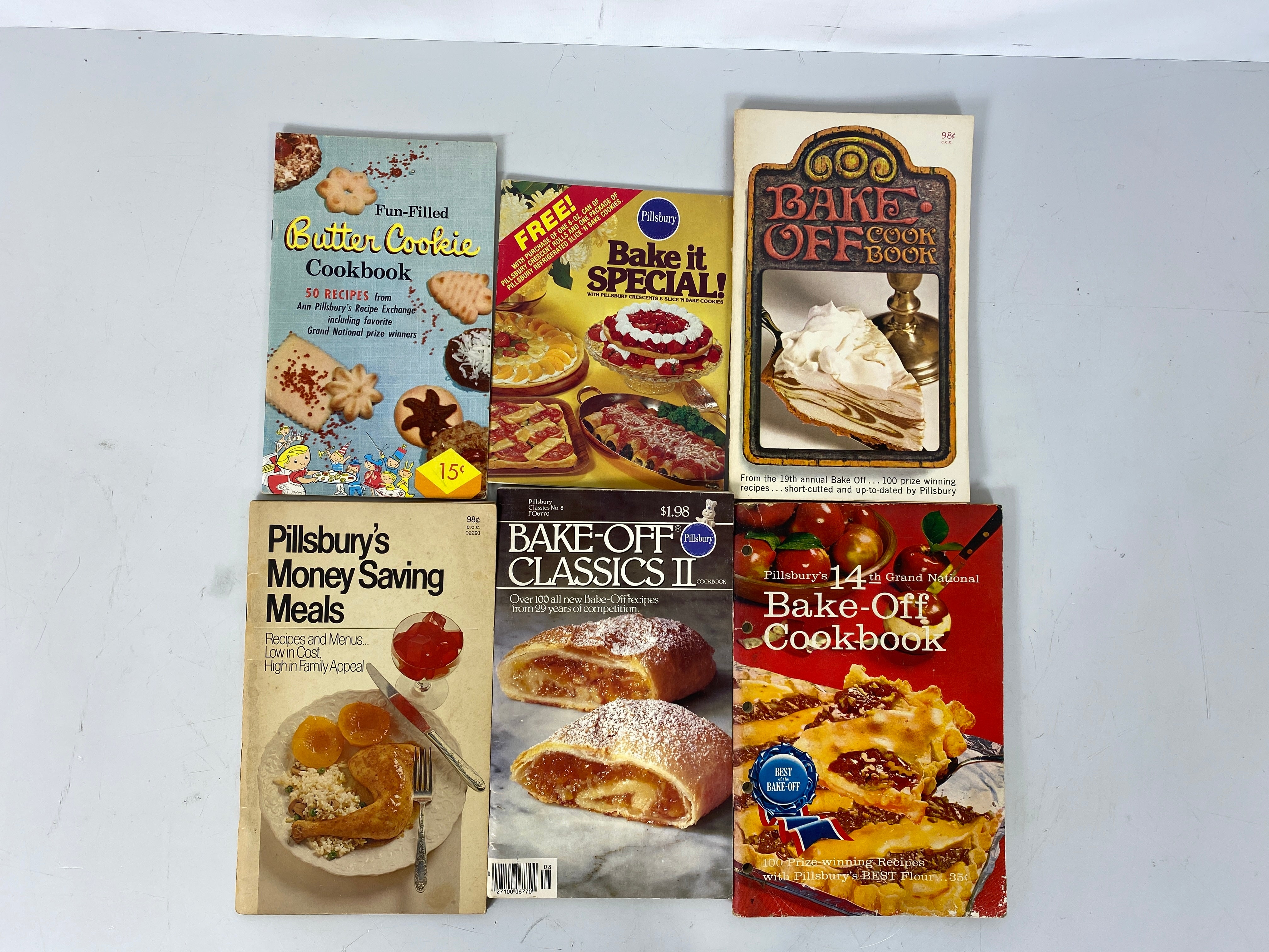 6 Vintage Pillsbury Recipe Books incl 14th & 19th Bake-Off/Money Saving/Cookies