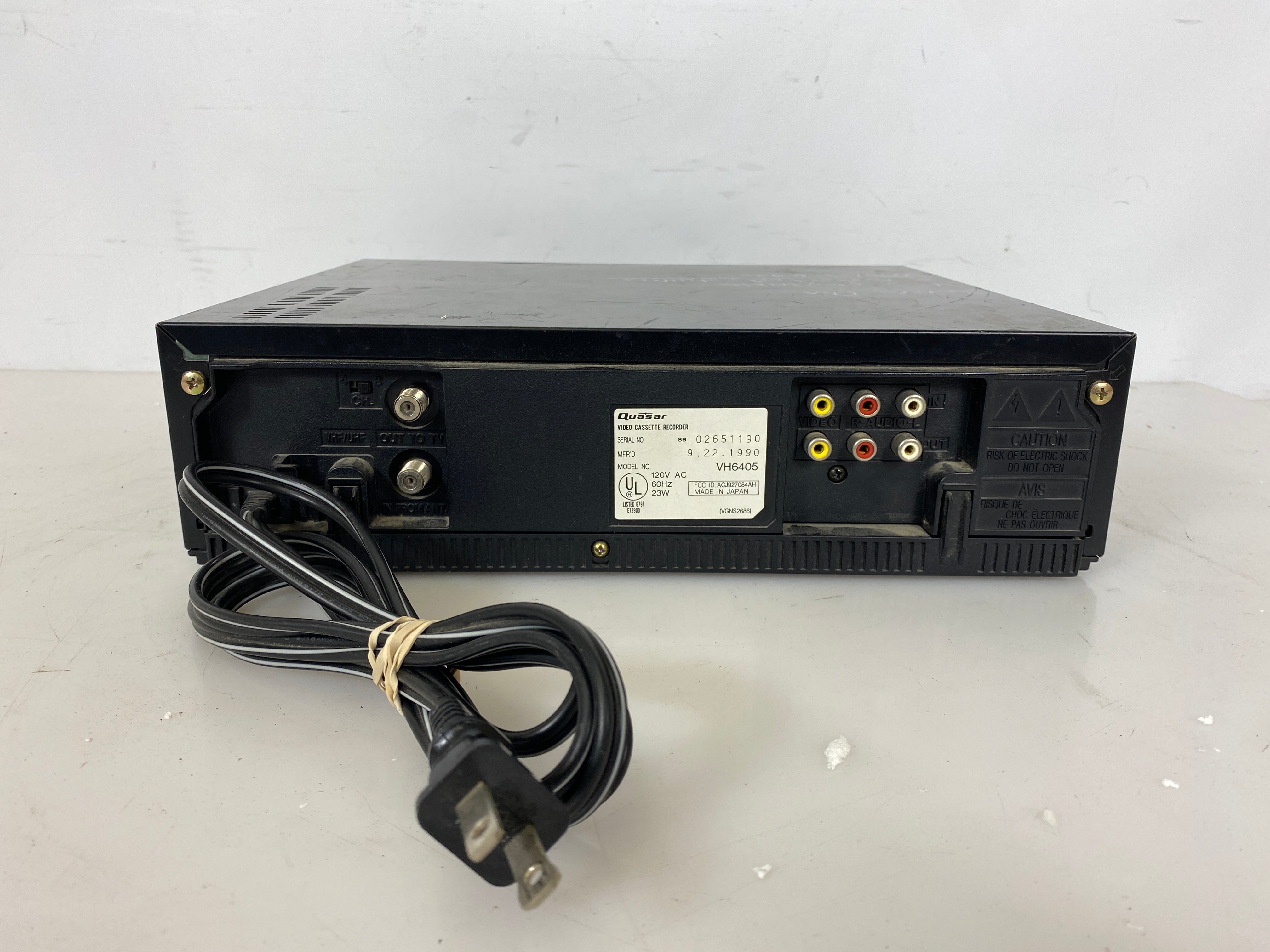 Quasar VH6405 Hi-Fi Stereo VHS VCR *Powers On Only*