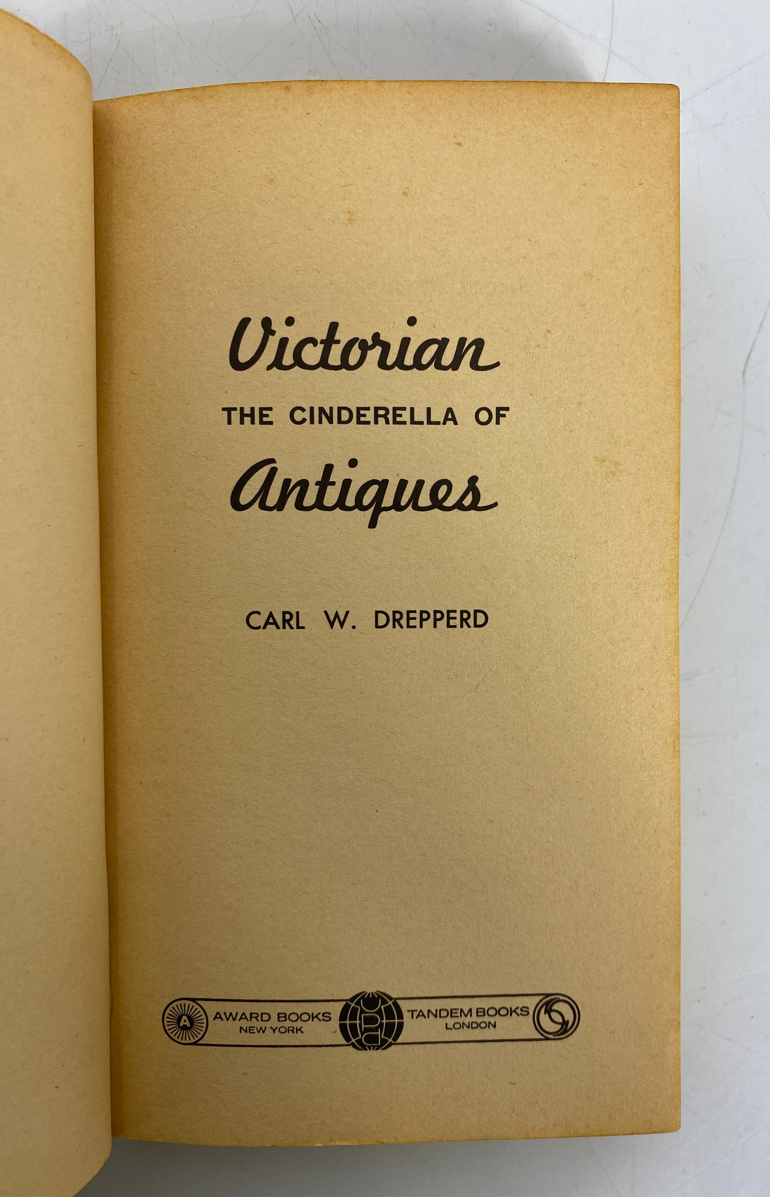 3 Vintage Antiques Guides: Trunks/Bottle Collecting/Victorian Antiques SC