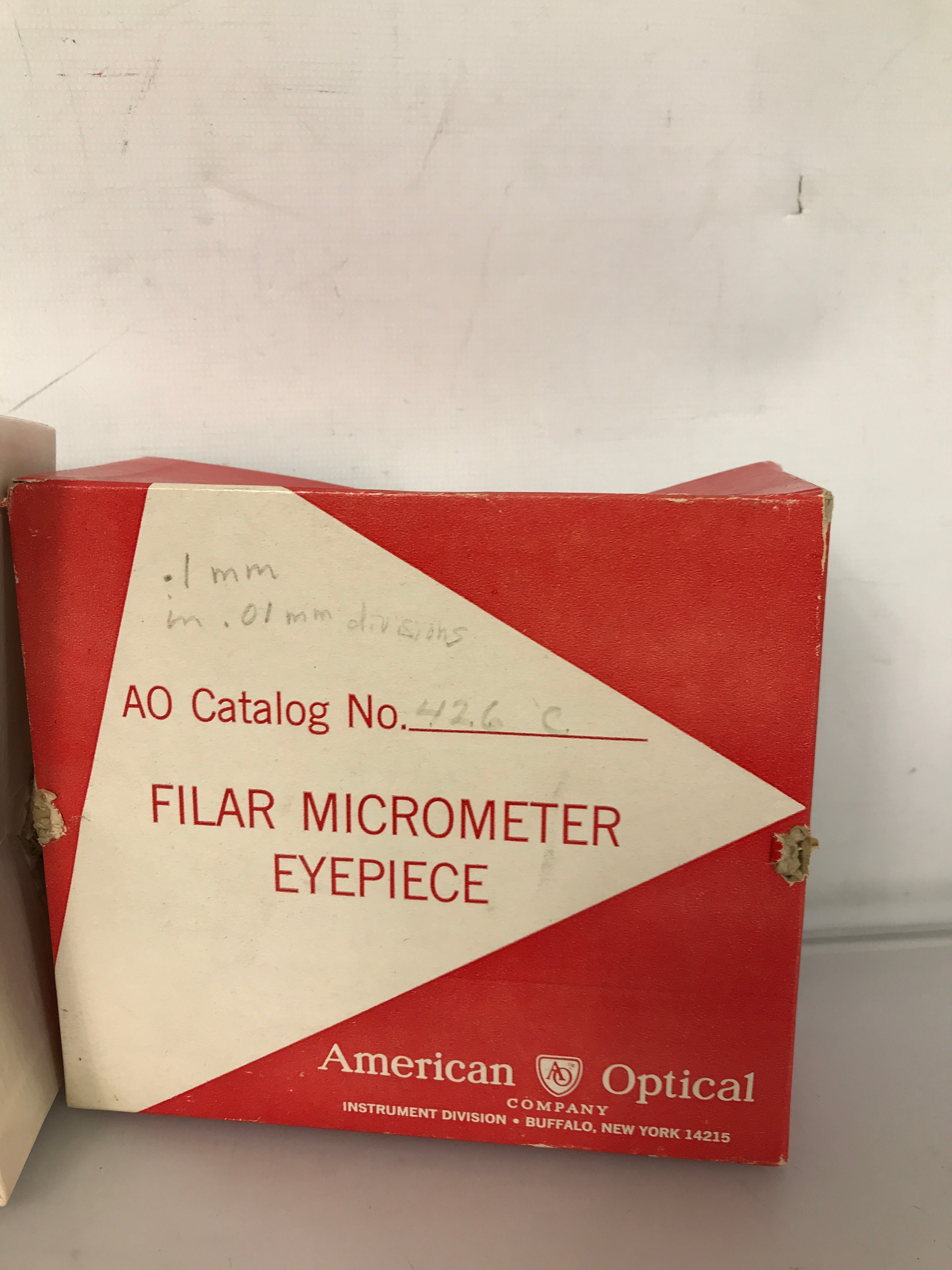 American Optical AO 426 C 10X Filar Micrometer Eyepiece with Box