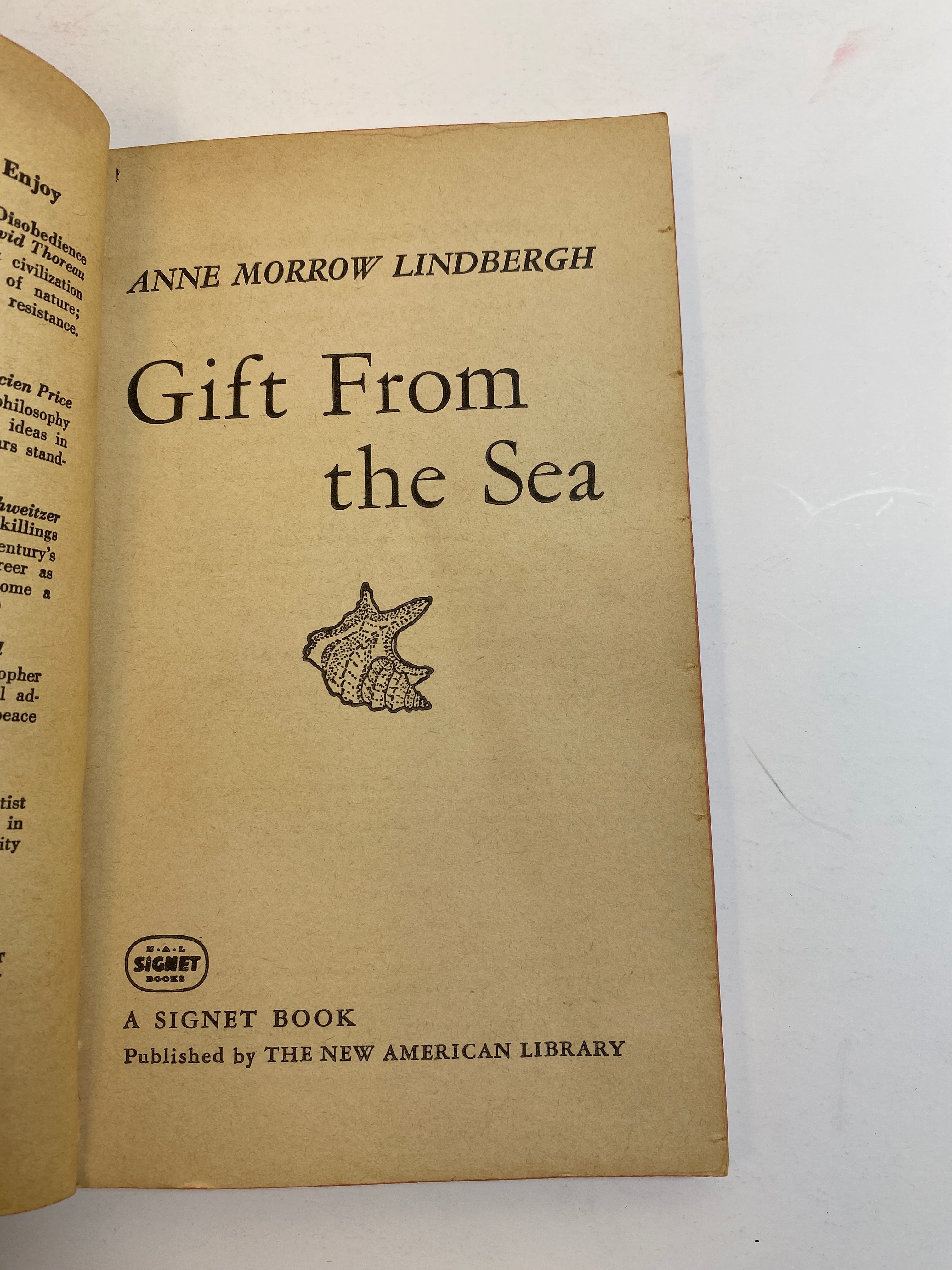 Gift from the Sea Anne Lindbergh Signet paperback 1955