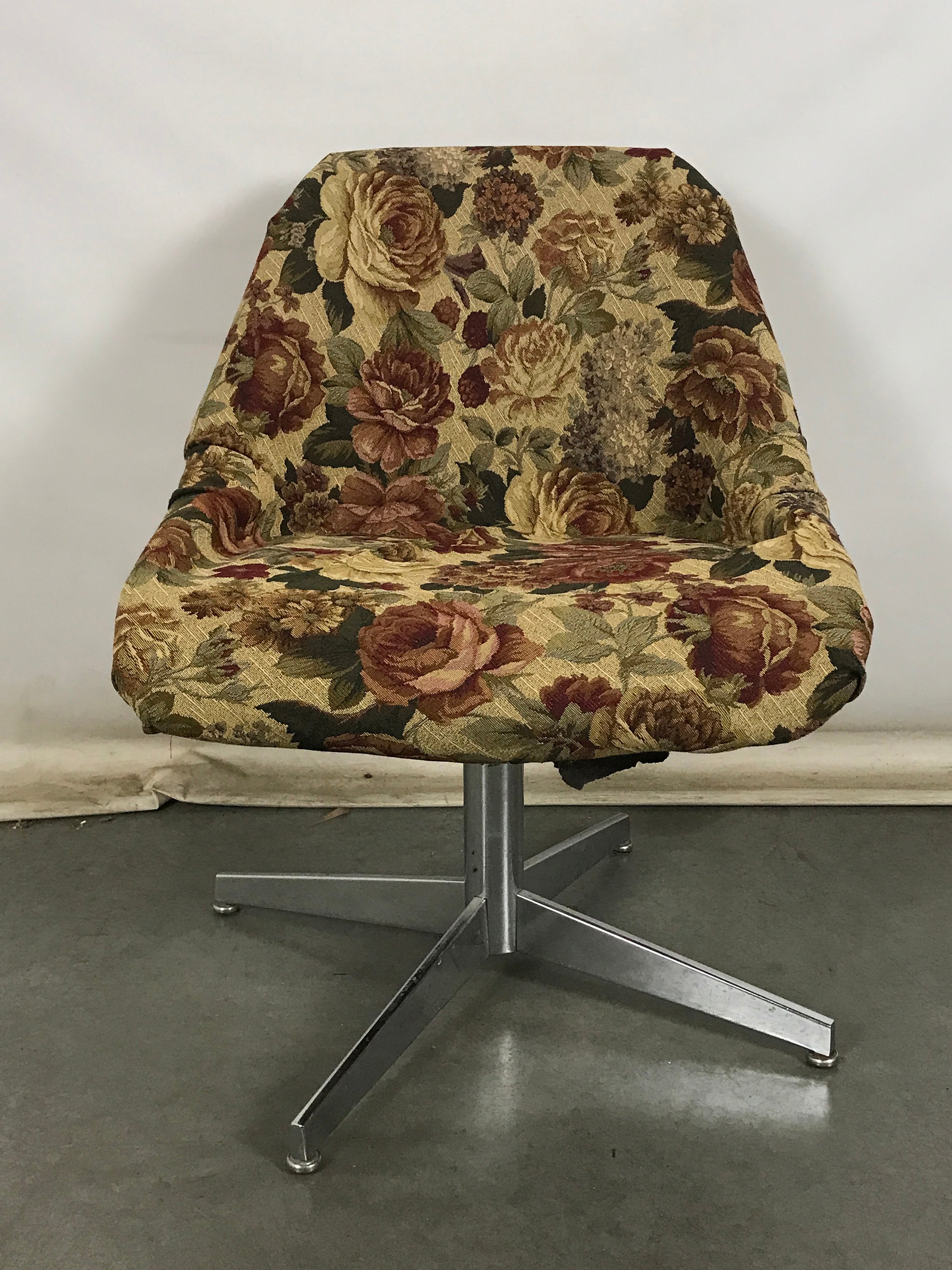Vintage Pattern Spinning Chair