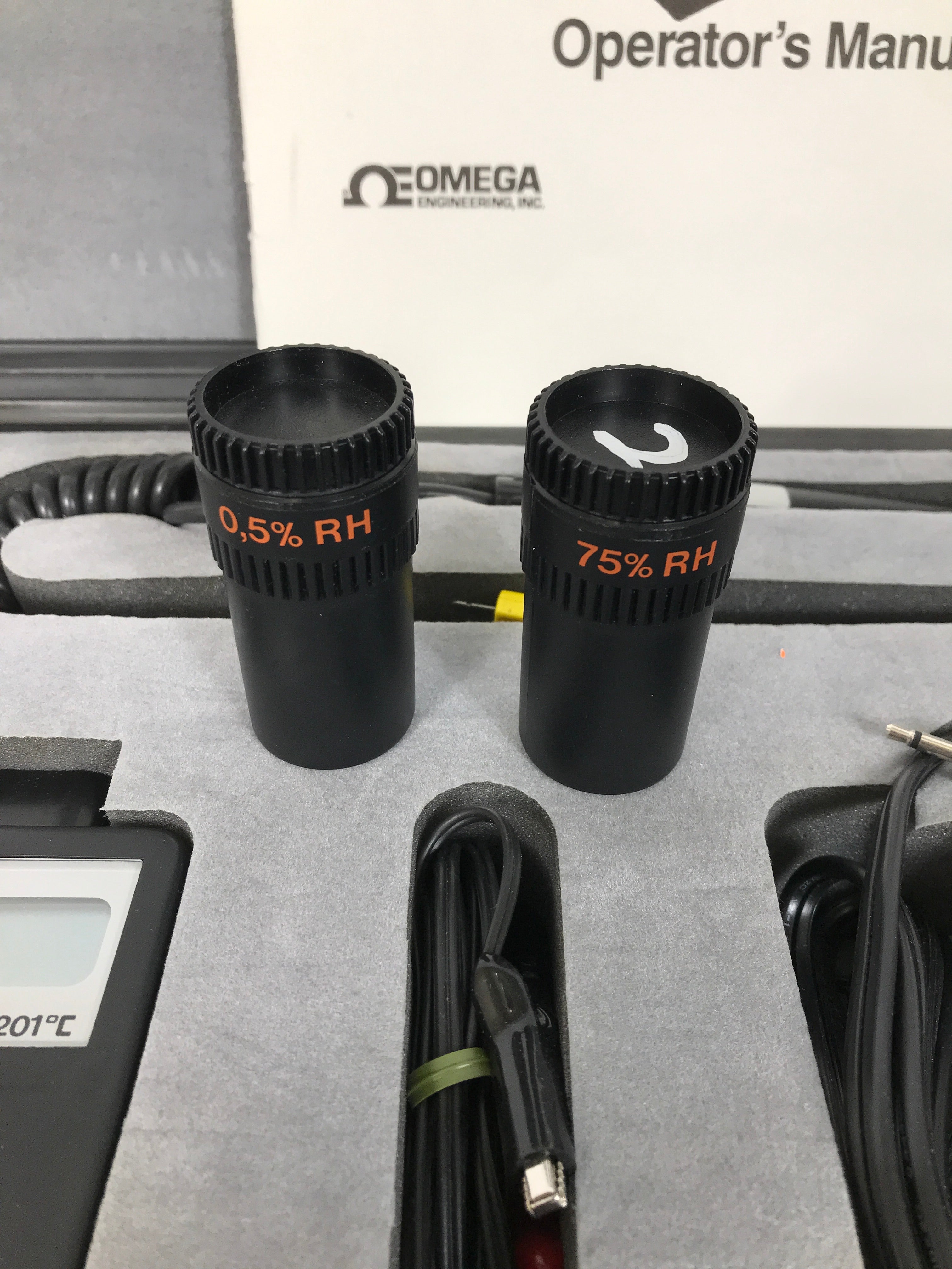 OMEGA RH200 Hand Held Hygrometer & RH201 Humidity Measuring Kit
