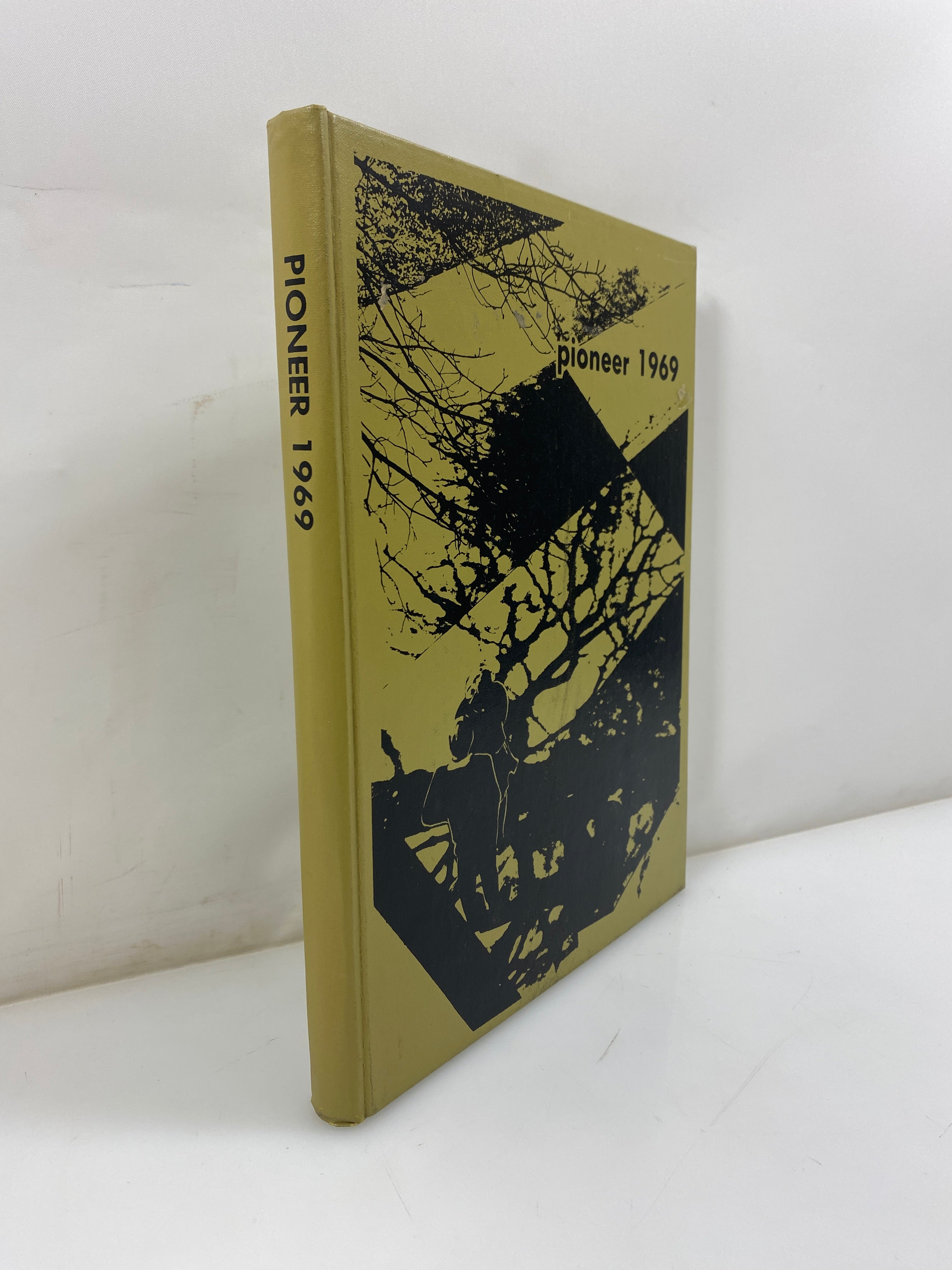 1969 "Pioneer" Greenhills High School Yearbook Green Hill, OH HC