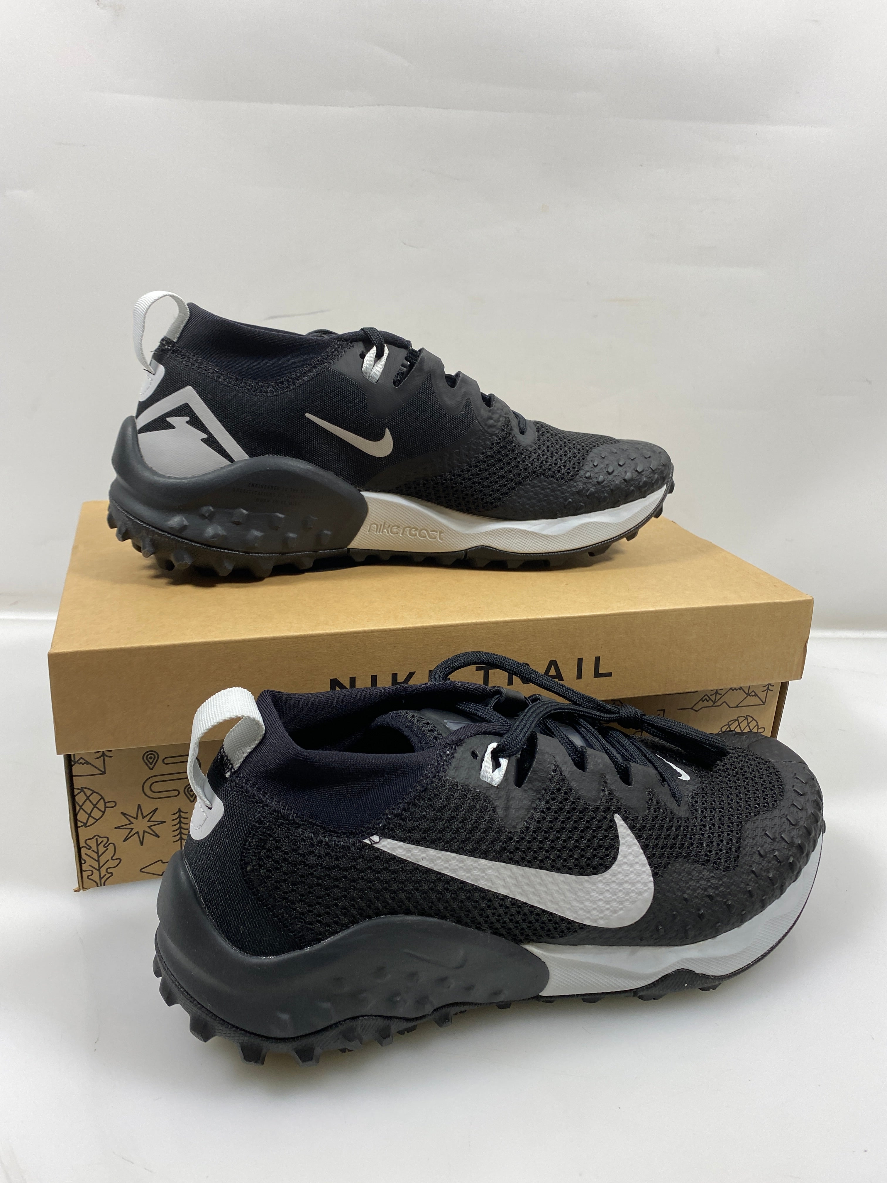 Women's Nike Wildhorse 7 Size 9