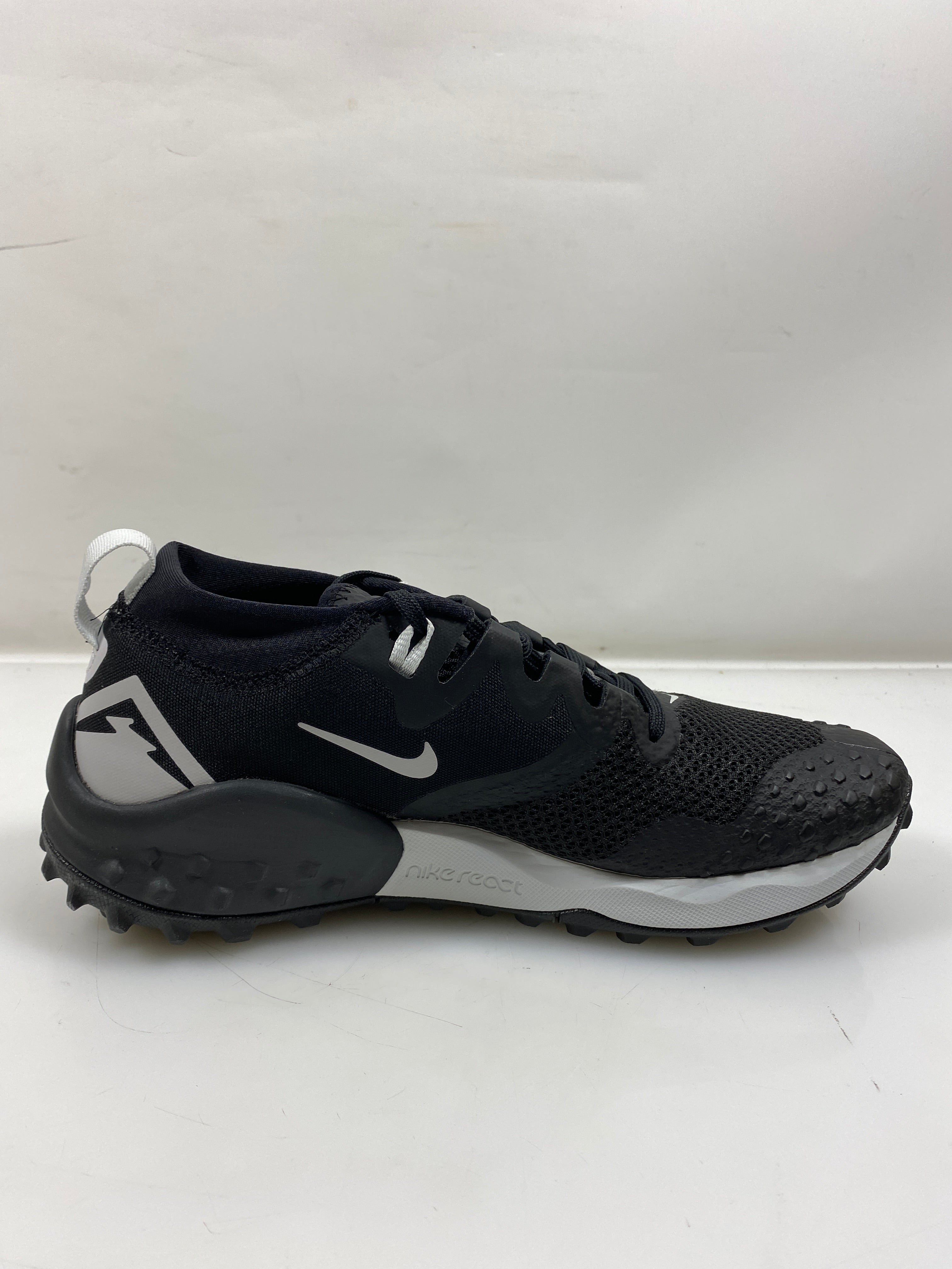 Women's Nike Wildhorse 7 Size 9
