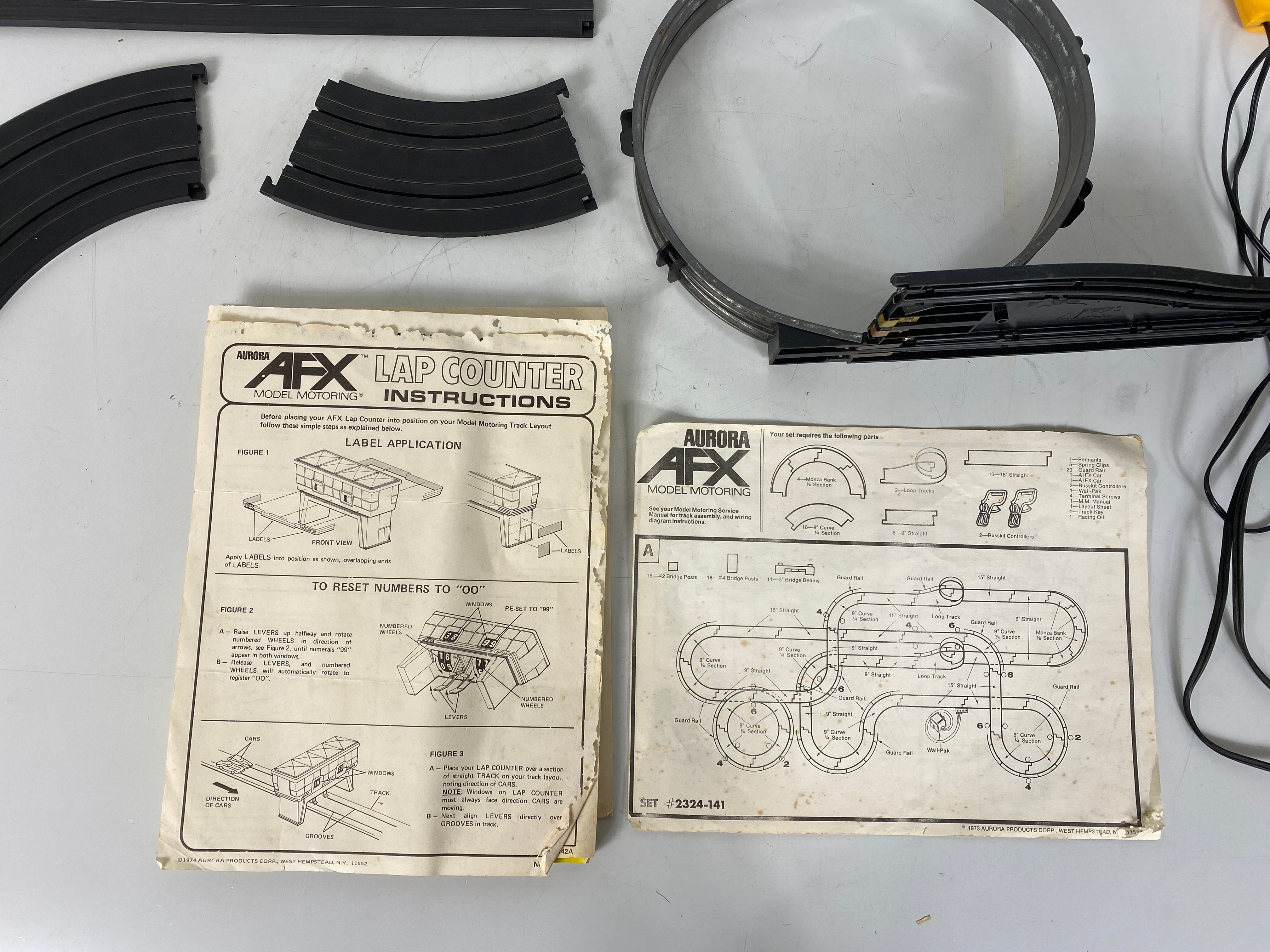 Aurora AFX Model Motoring #48-28324 Flying Turns Electric HO Racing Set