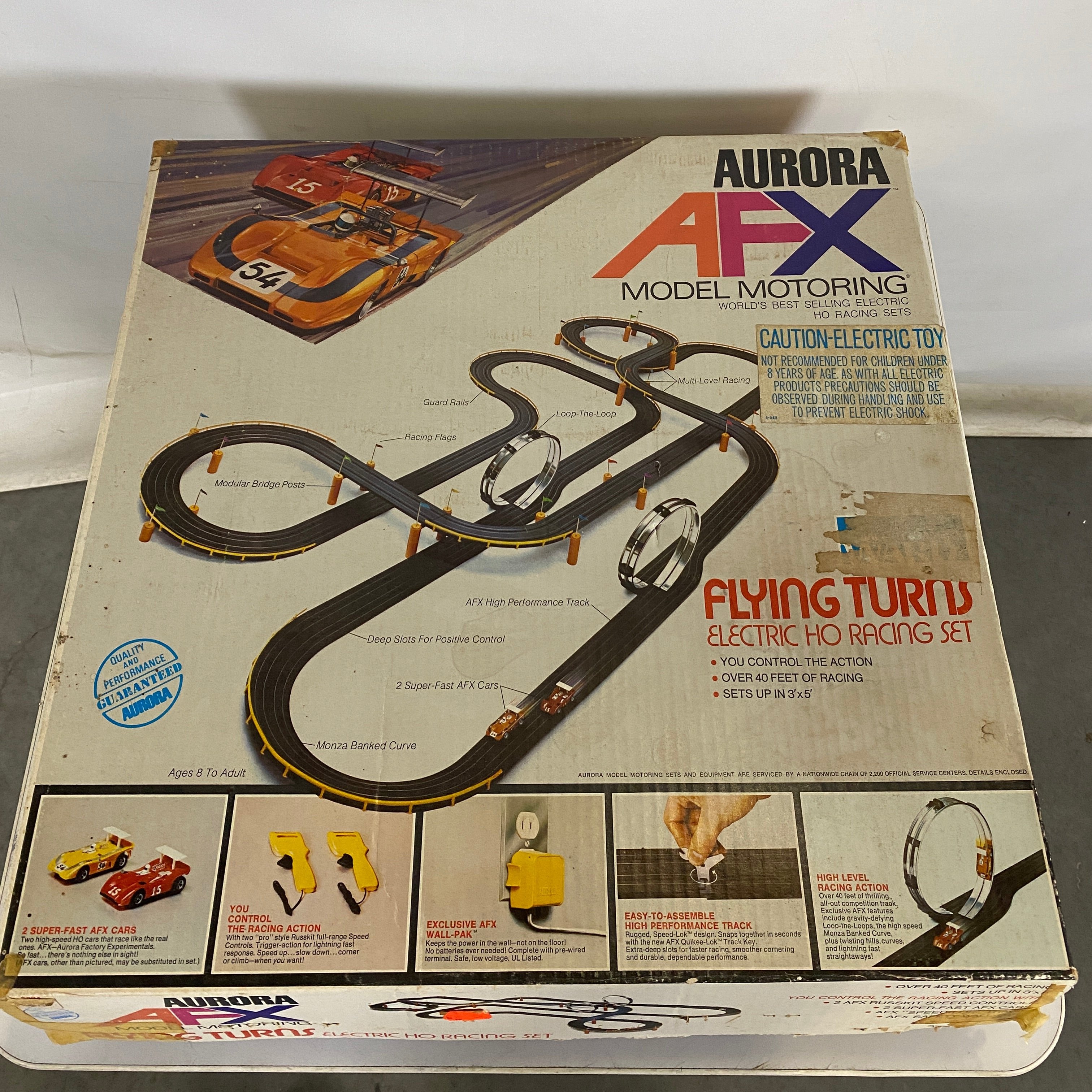 Aurora AFX Model Motoring #48-28324 Flying Turns Electric HO Racing Set