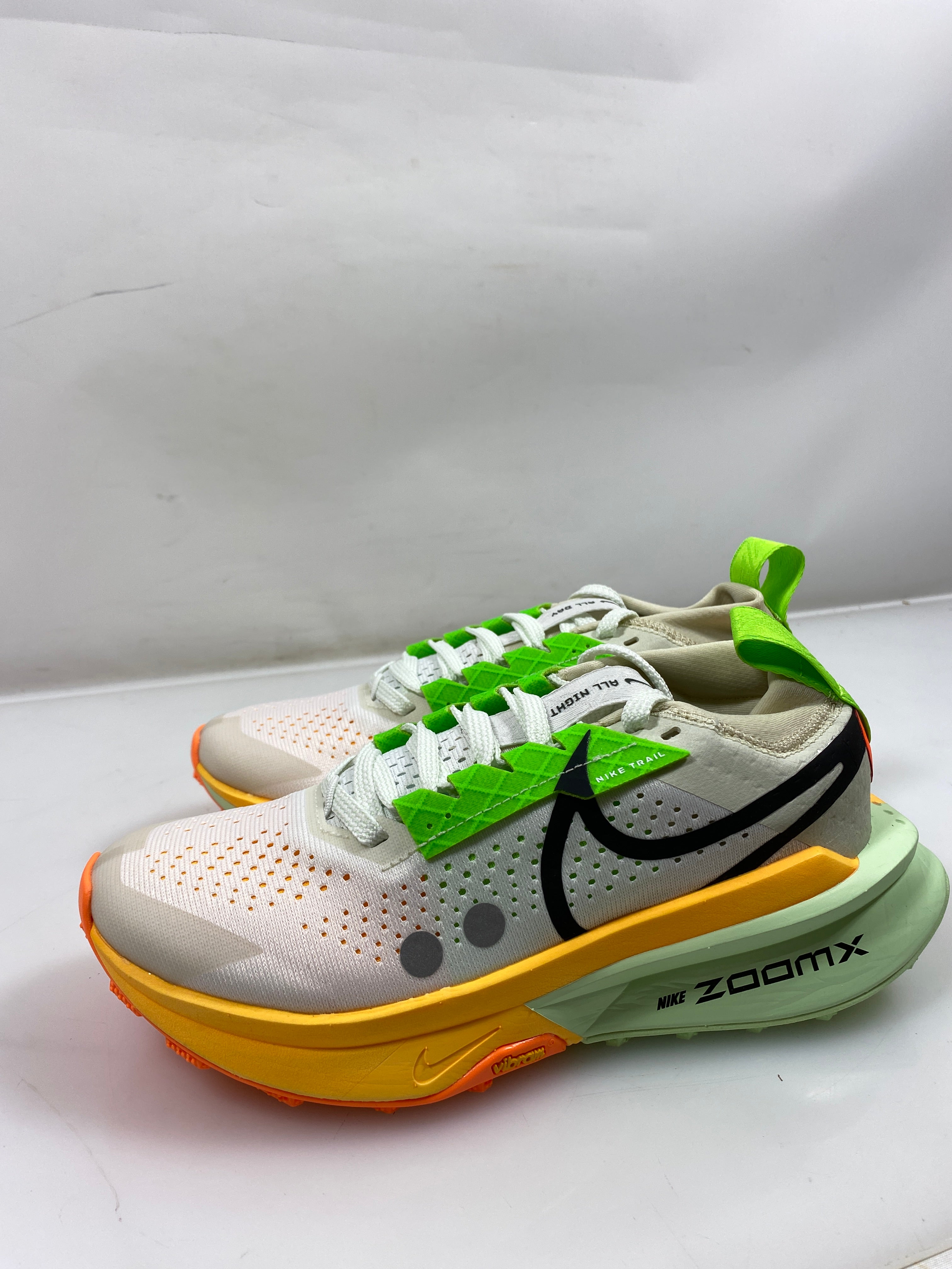 Women's Nike ZoomX Zegama Trail 2 Shoes Size 5