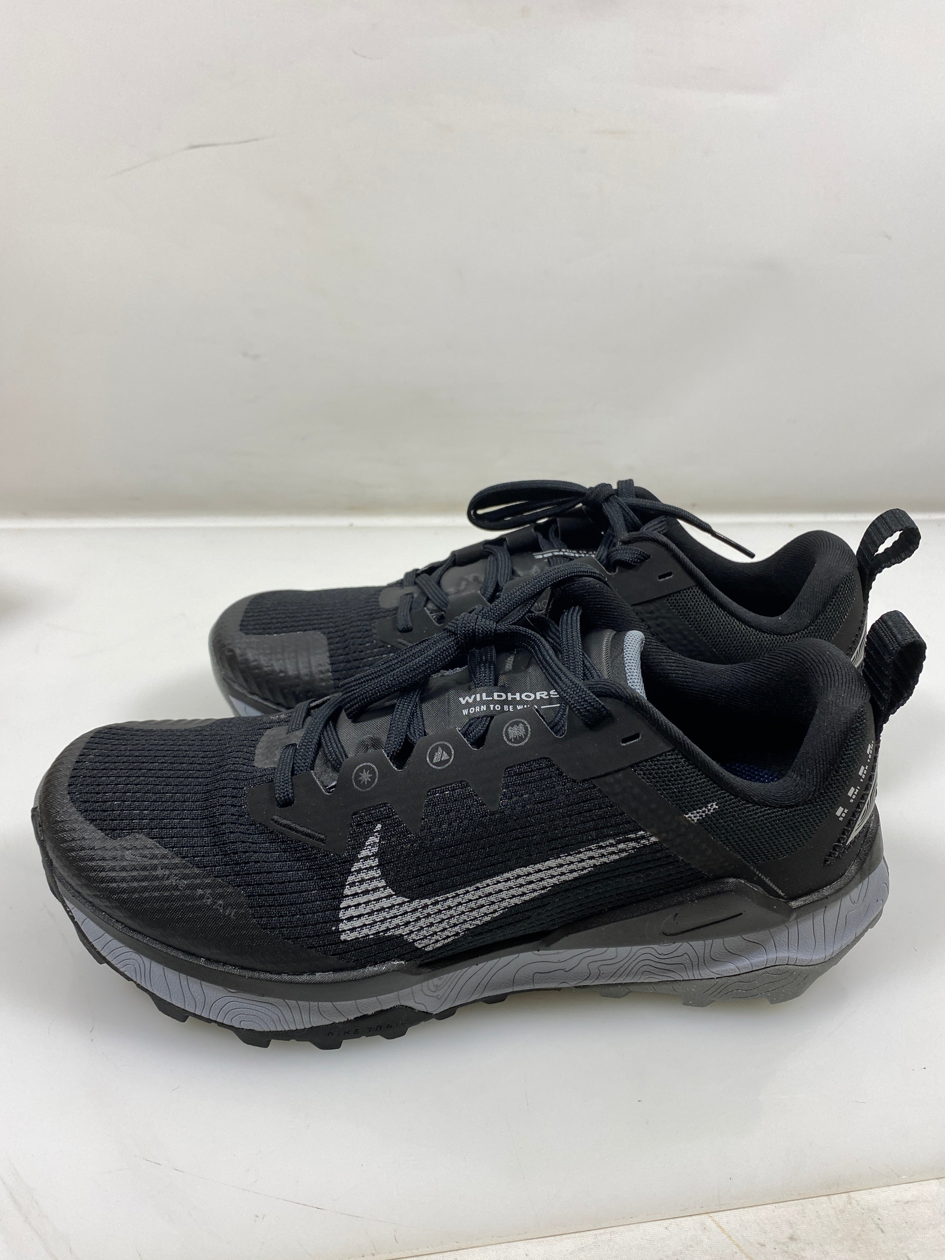 Women's Nike Wildhorse 8 Shoes Size 8.5