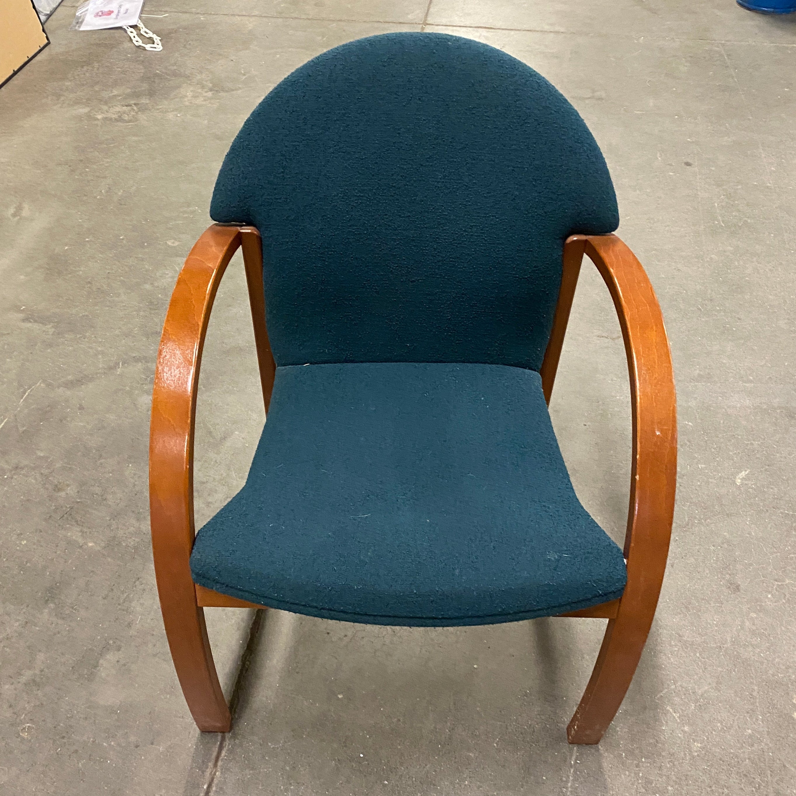Green Upholstered Wooden Frame Chair (Rounded)
